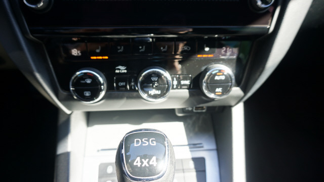 SKODA Octavia 2.0 TSI Amb. 4x4-image-11