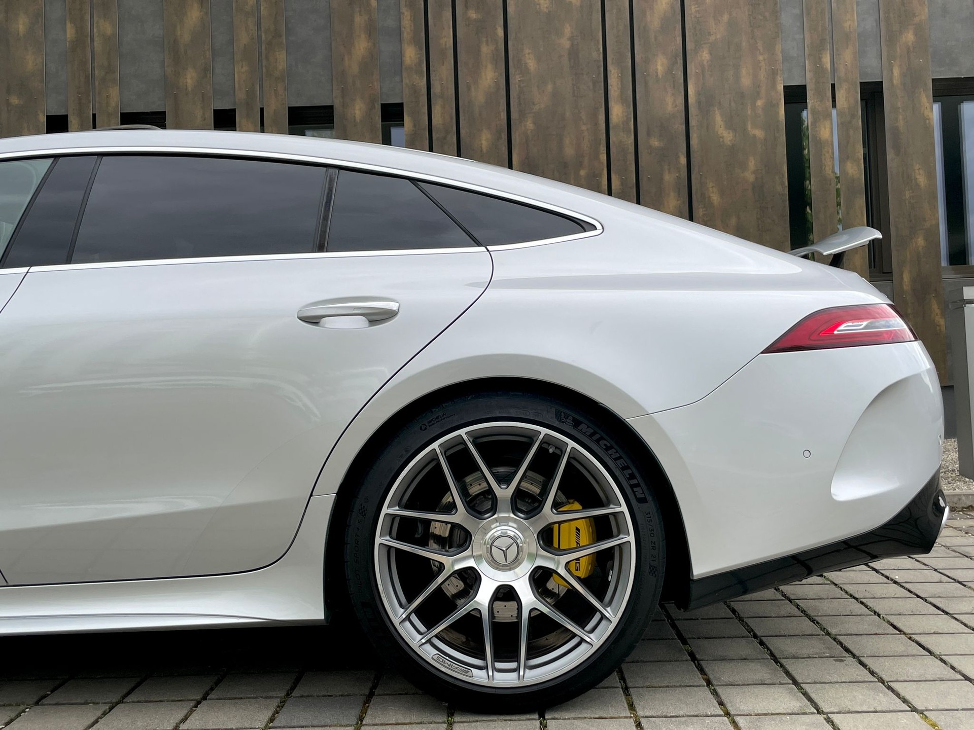 MERCEDES-BENZ AMG GT 4 53 4Matic+ Speedshift TCT-image-9