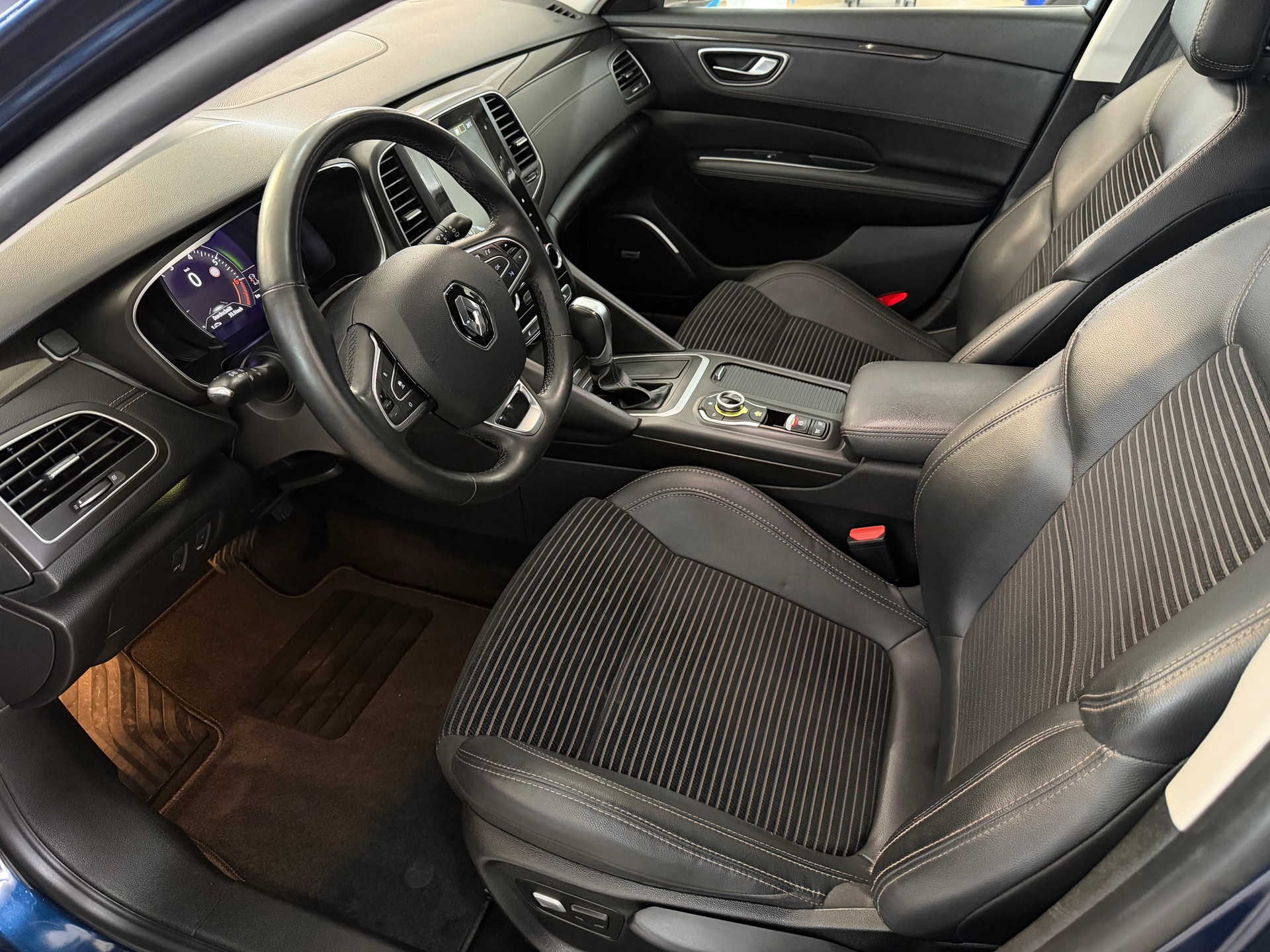 RENAULT Talisman Grandtour 1.6 TCe Intens EDC-image-9