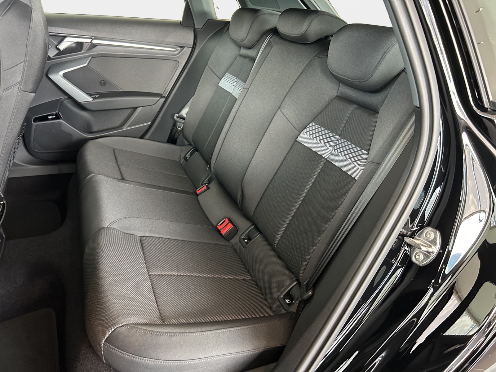 AUDI A3 Sportback TFSI 150 kW quattro advanced S tronic-image-10
