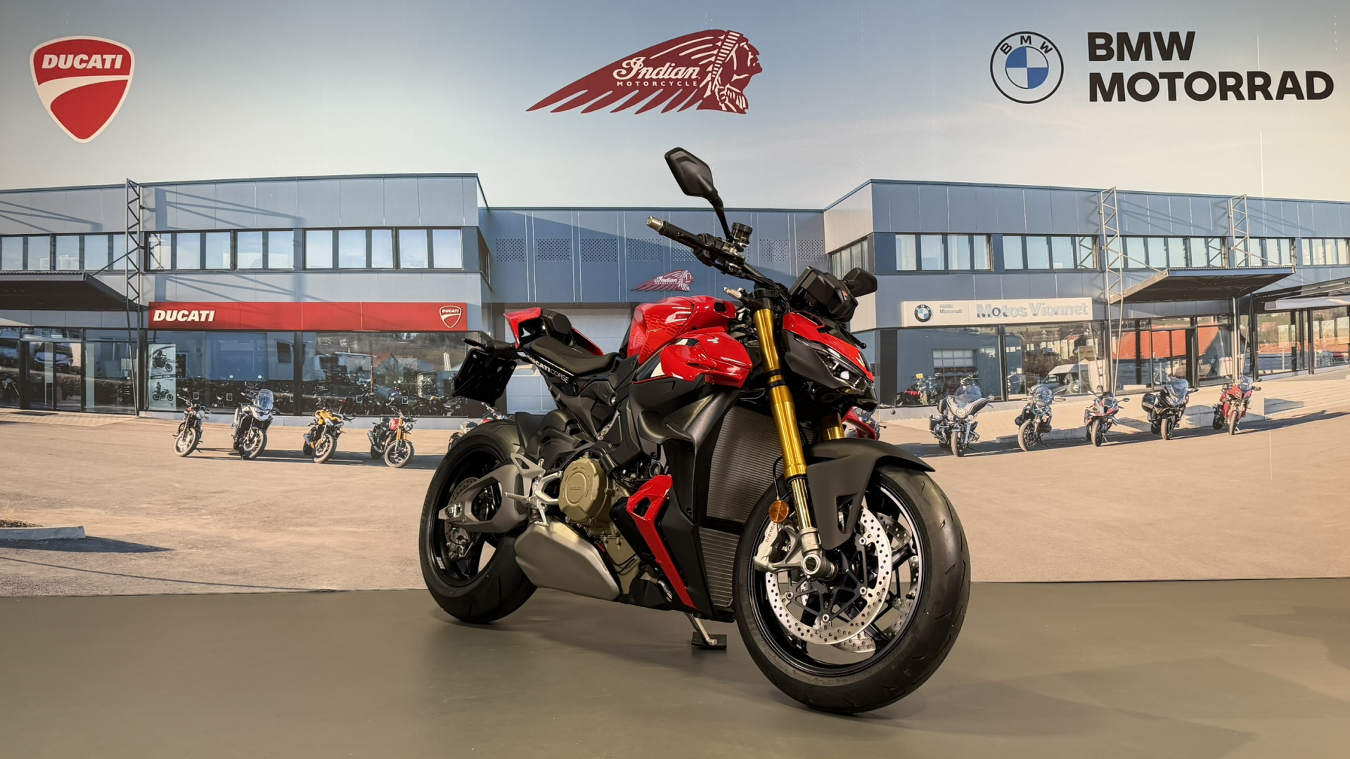 DUCATI Streetfighter 1103 V4 S Corse-image-0