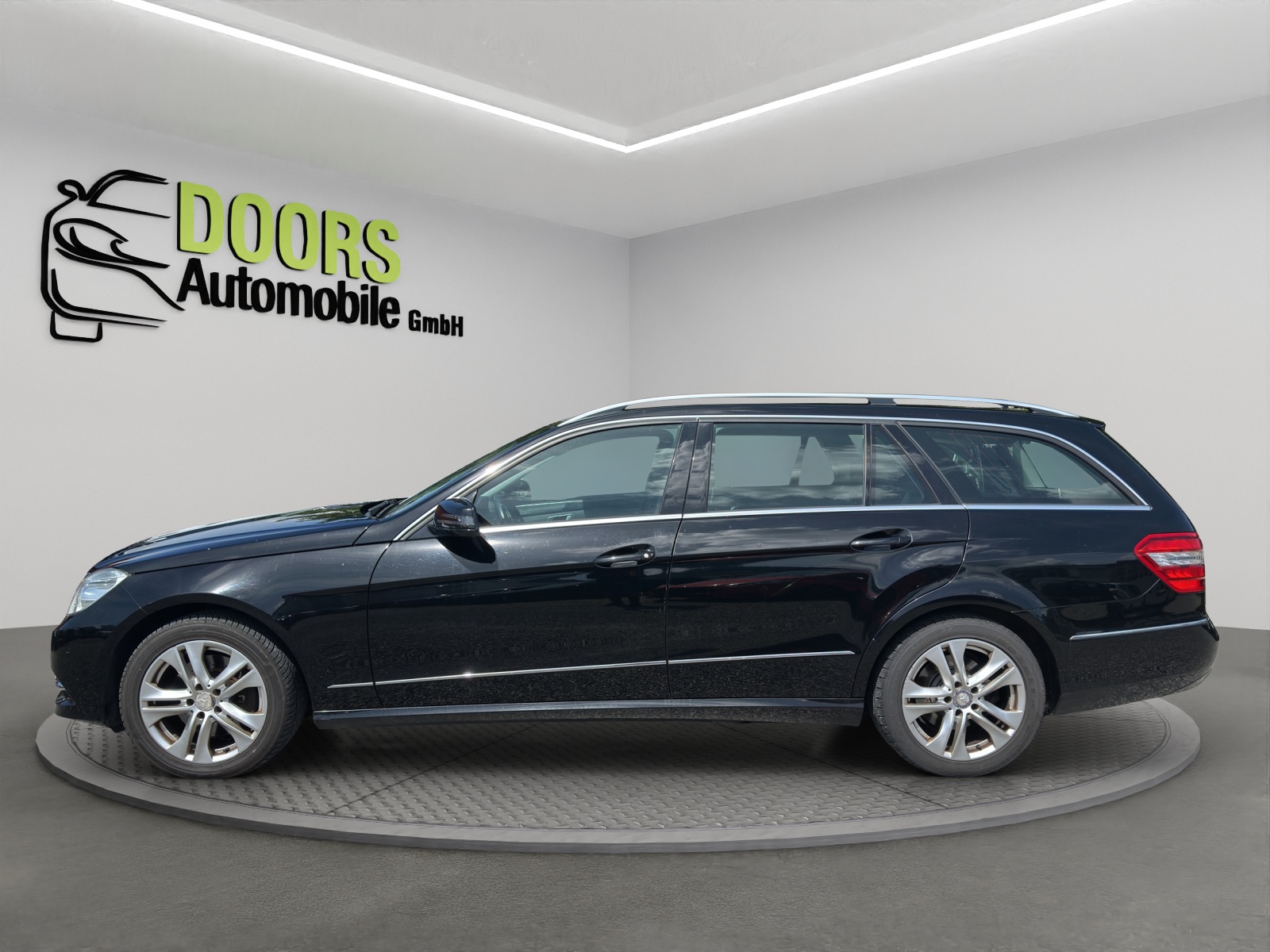 MERCEDES-BENZ E 250 CDI BlueEff. Avantgarde 4Matic 7G-Tronic-image-5