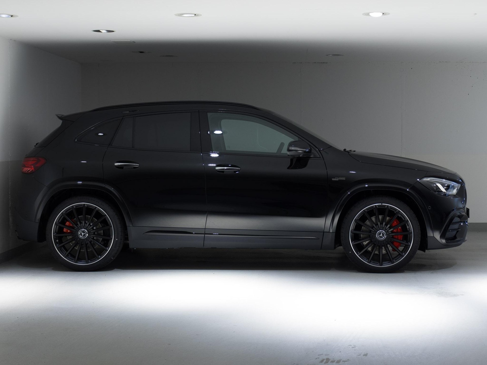 MERCEDES-BENZ GLA 35 AMG 4MATIC-image-1