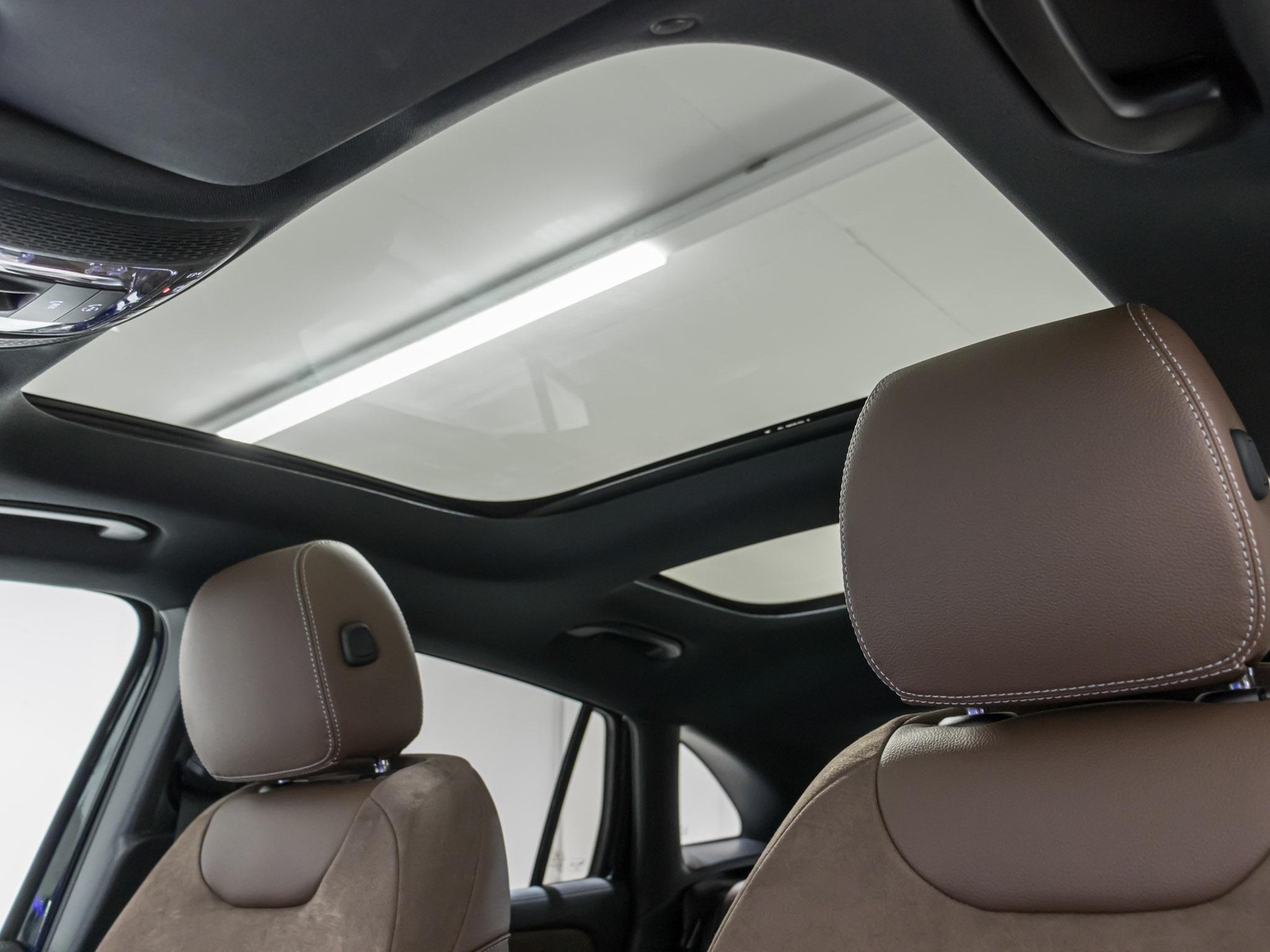 MERCEDES-BENZ GLA 35 AMG 4MATIC-image-9