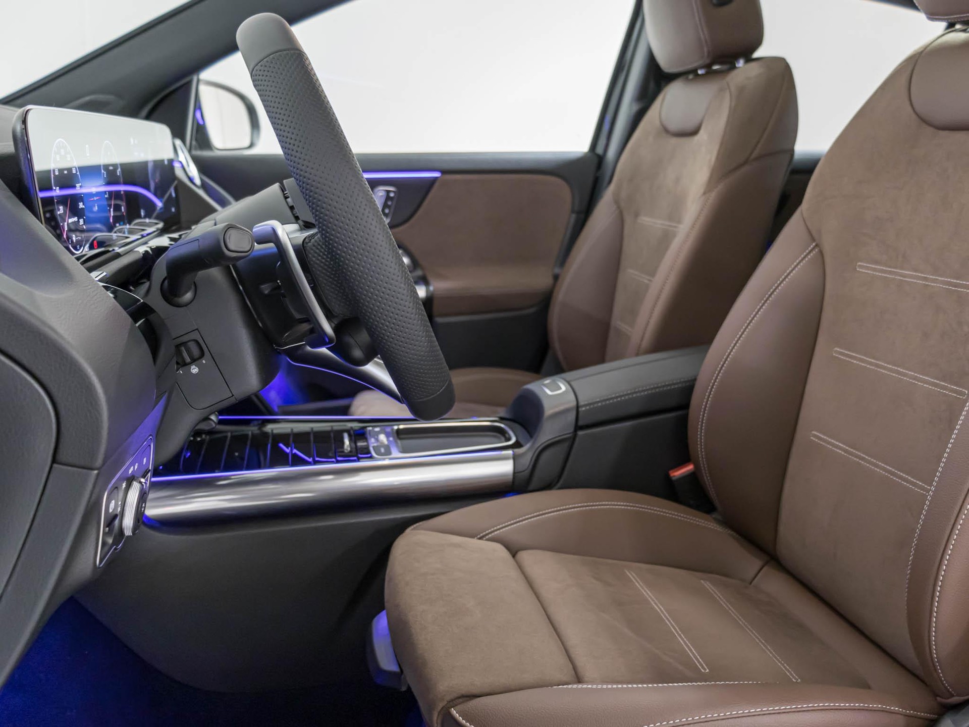 MERCEDES-BENZ GLA 35 AMG 4MATIC-image-7