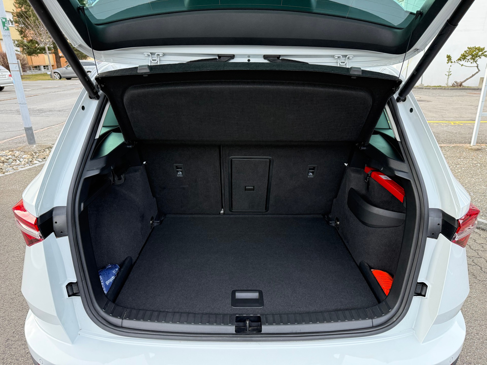 SKODA Karoq 2.0 TDI Style 4x4 DSG-image-14