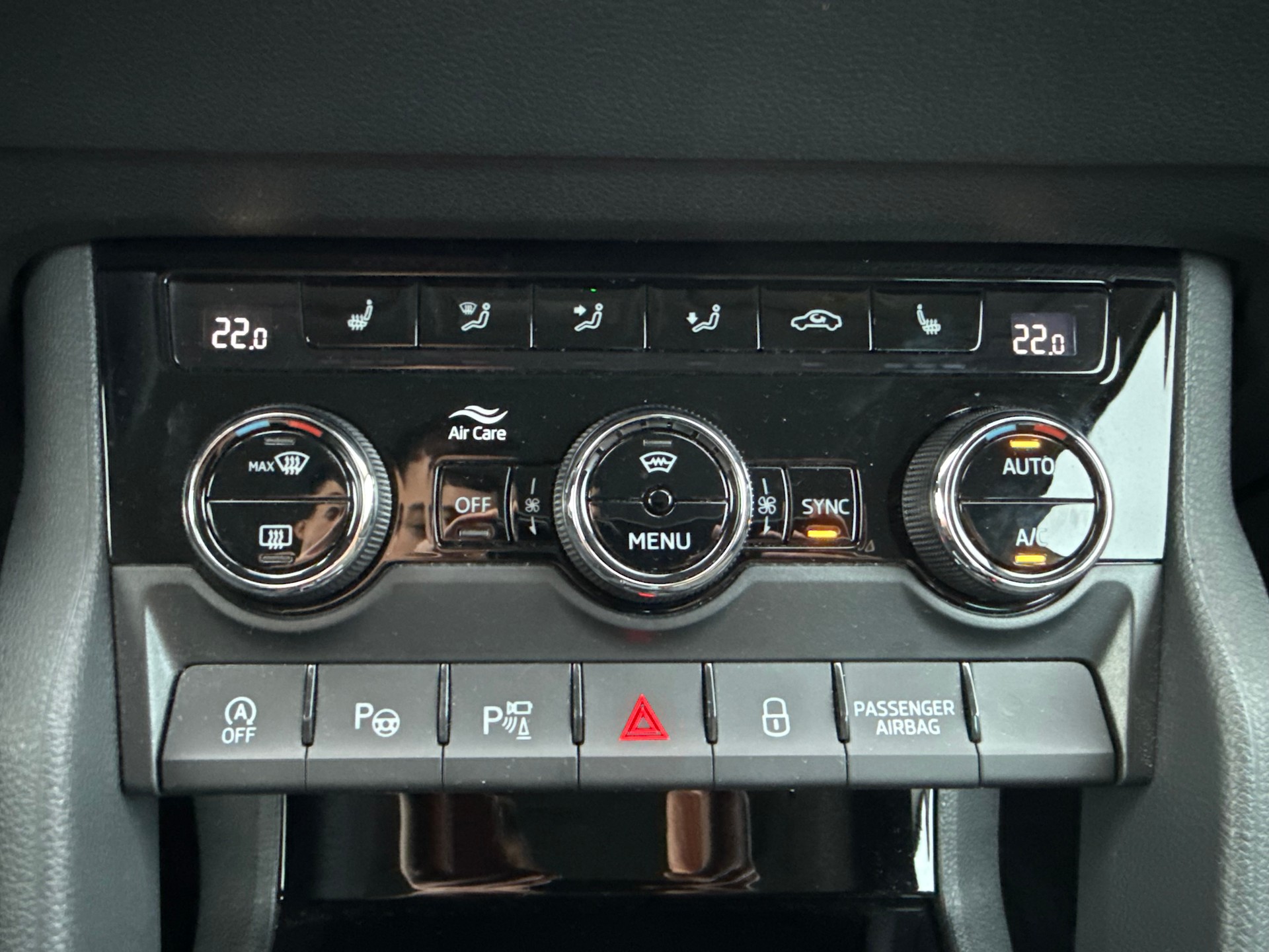 SKODA Karoq 2.0 TDI Style 4x4 DSG-image-25