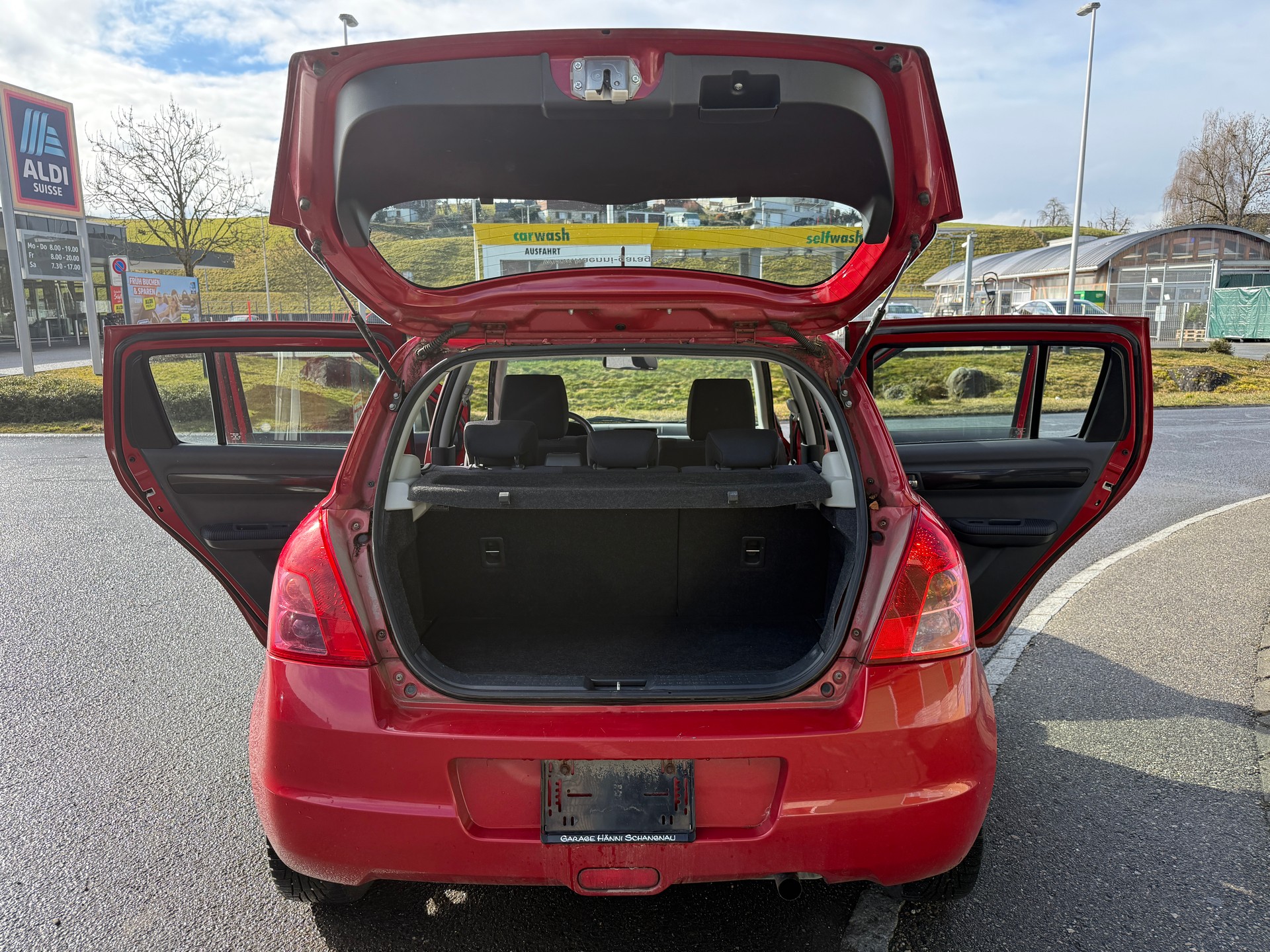 SUZUKI Swift 1.3i 16V GL 4x4-image-11