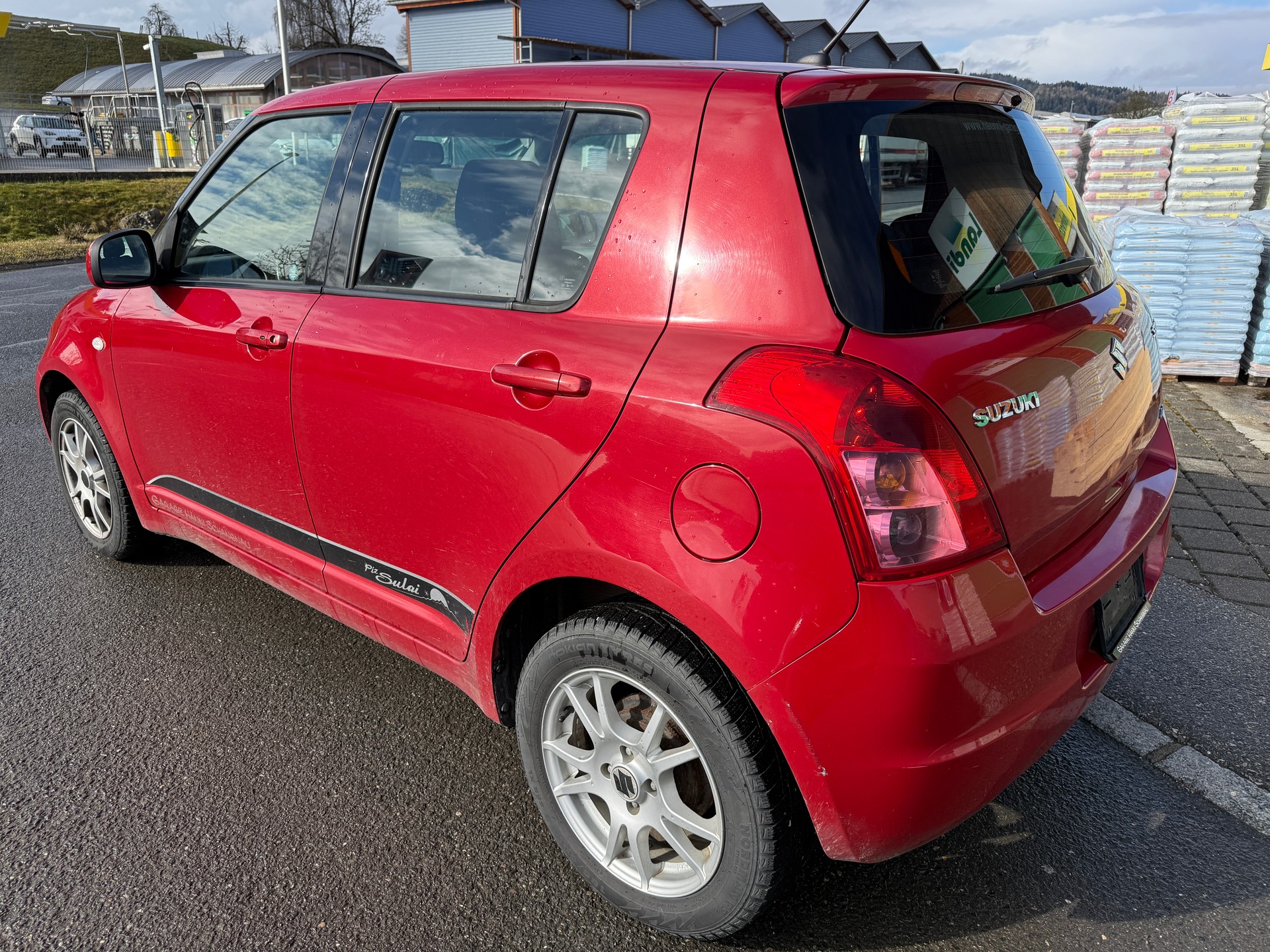 SUZUKI Swift 1.3i 16V GL 4x4-image-3