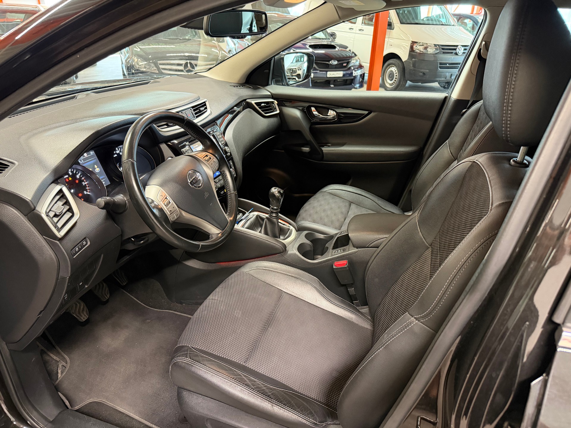 NISSAN Qashqai 1.2 DIG-T tekna-image-9