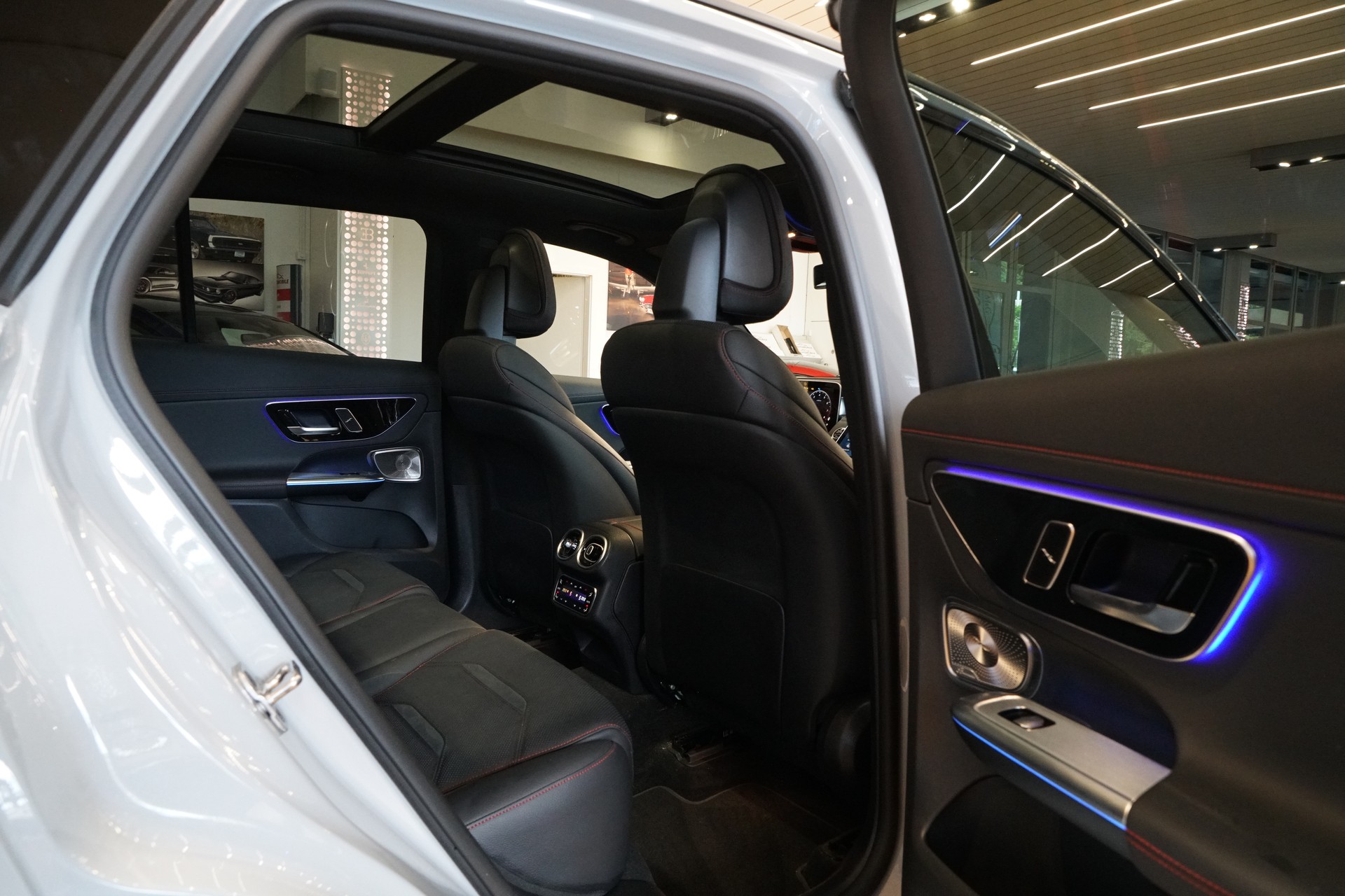 MERCEDES-BENZ GLC 43 AMG Executive Edition 4Matic 9G-Tronic-image-19