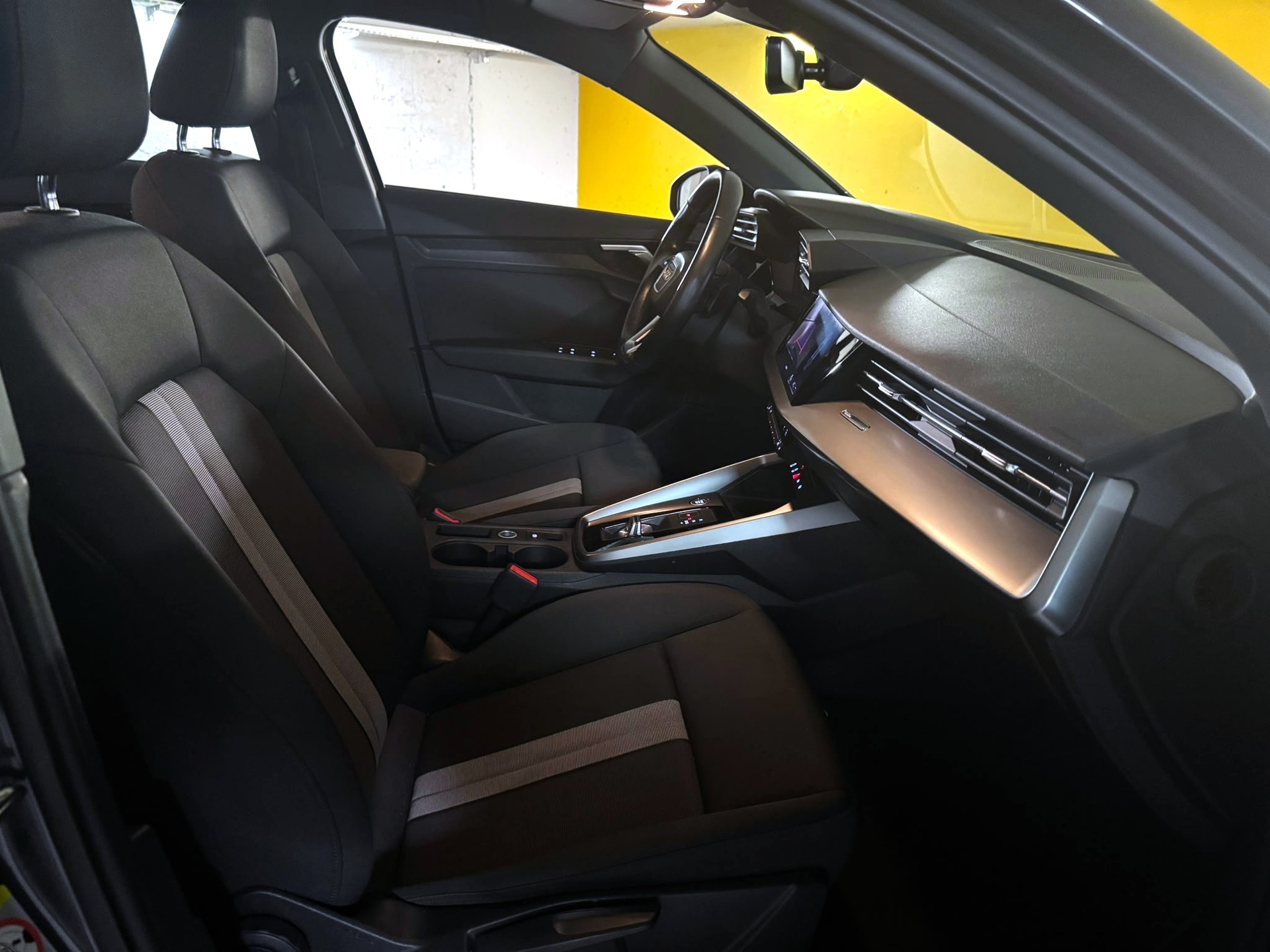 AUDI A3 Sportback 35 TFSI S-tronic-image-10