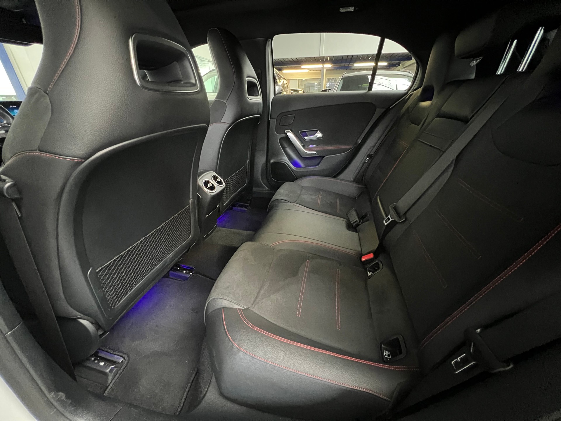 MERCEDES-BENZ A 250 4Matic AMG Line 4Matic 7G-DCT-image-8