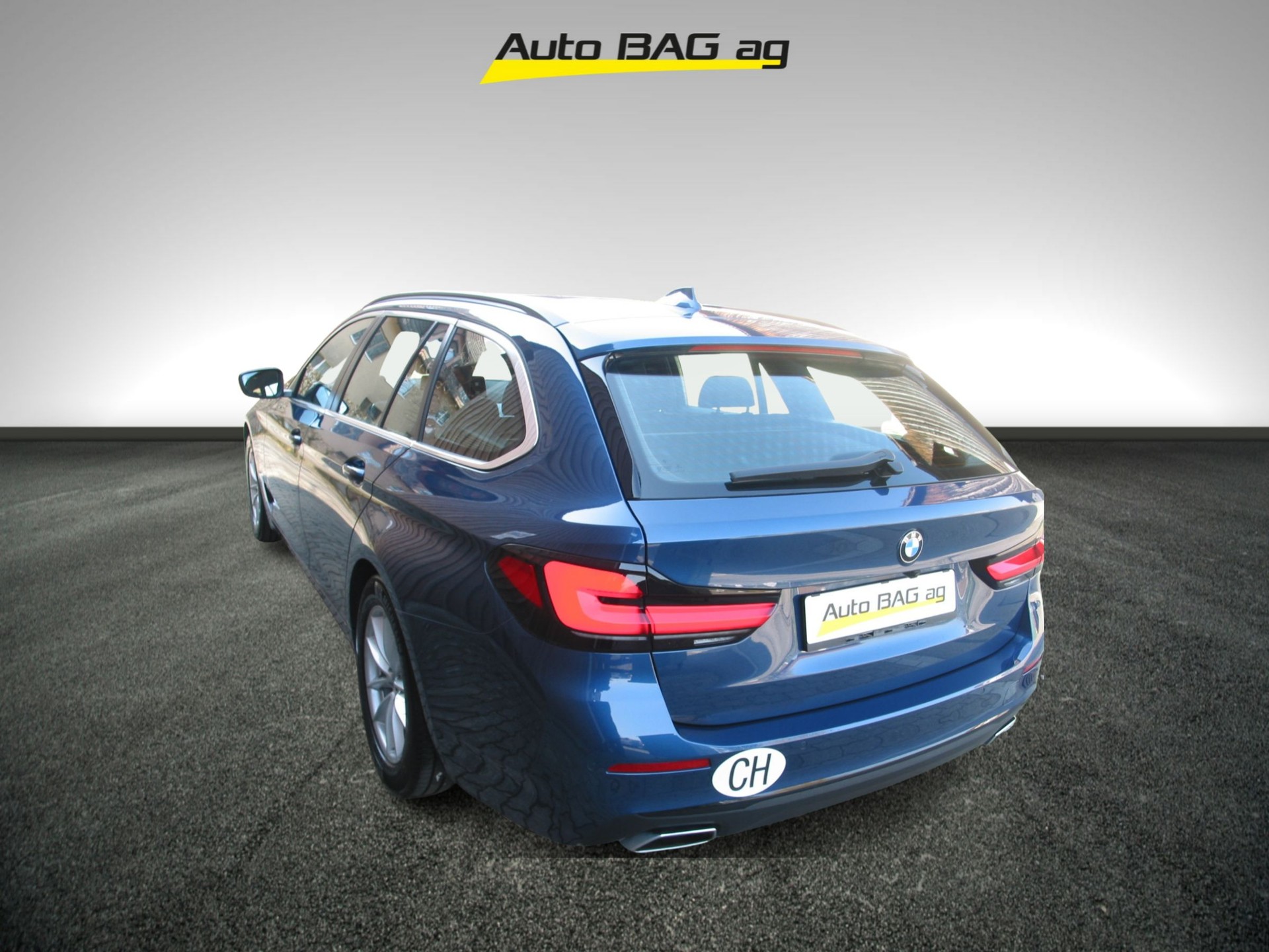 BMW 530d xDrive SAG Touring-image-1