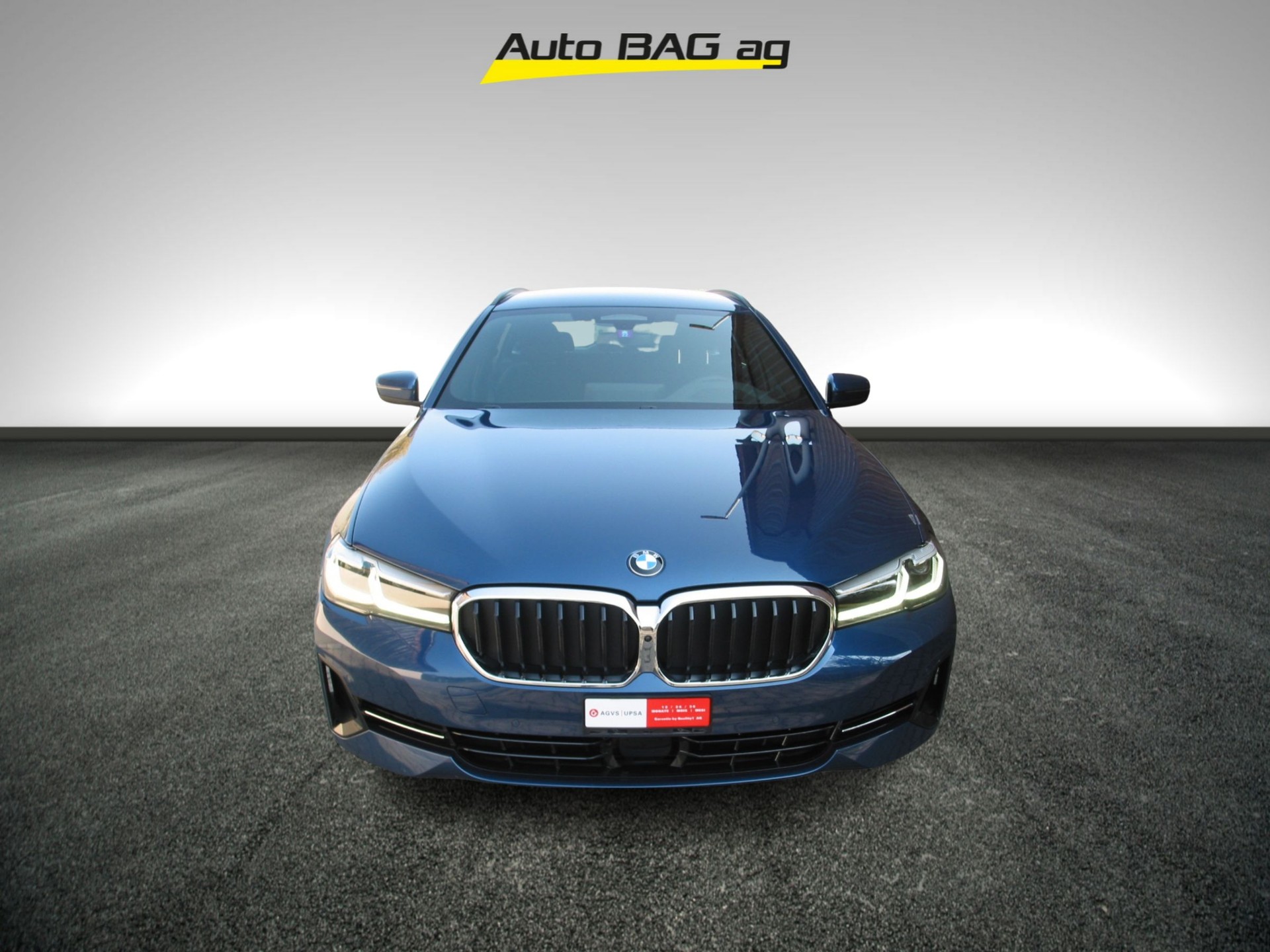 BMW 530d xDrive SAG Touring-image-5