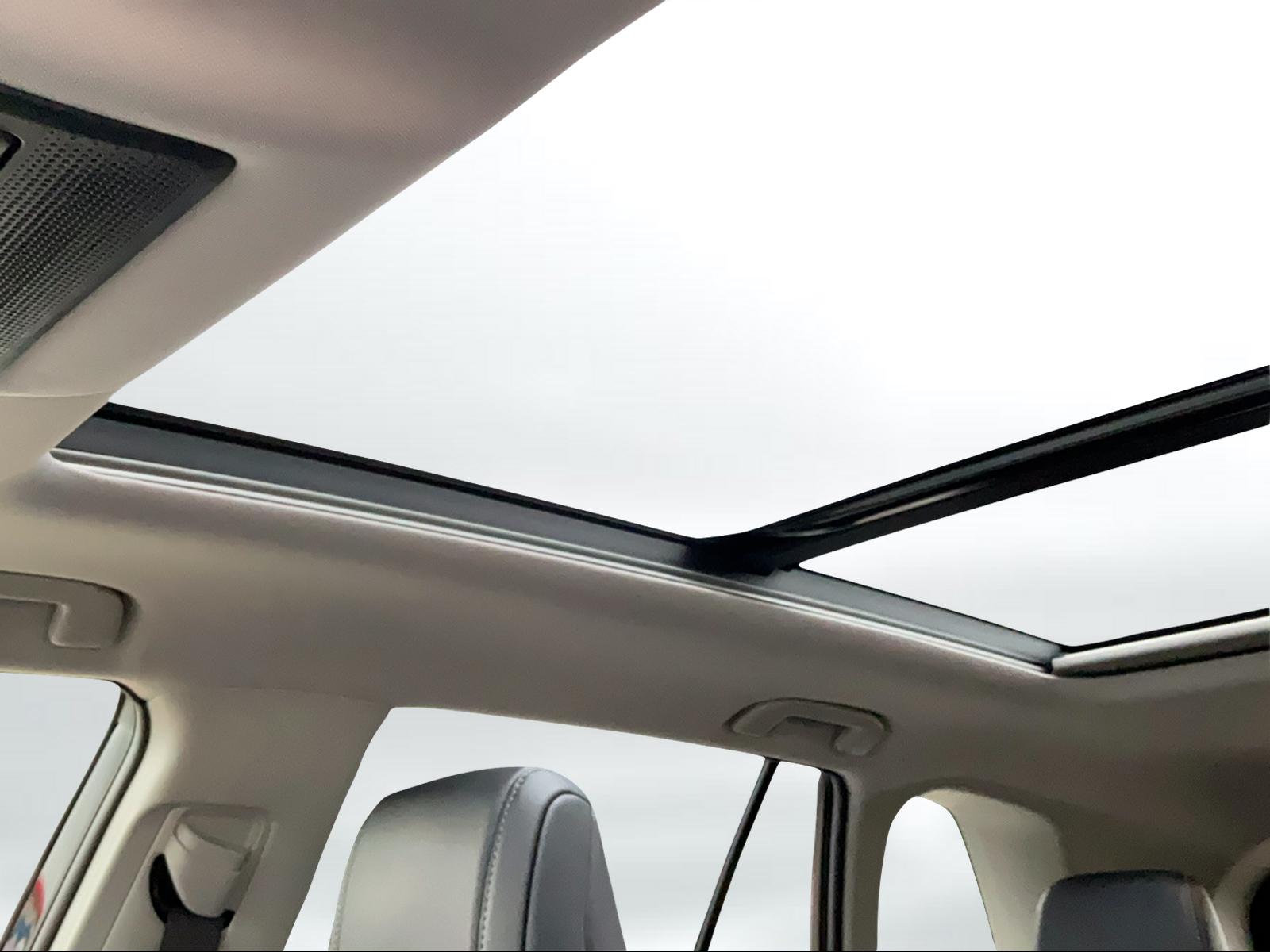 TOYOTA RAV4 2.5 HEV Premium-image-14