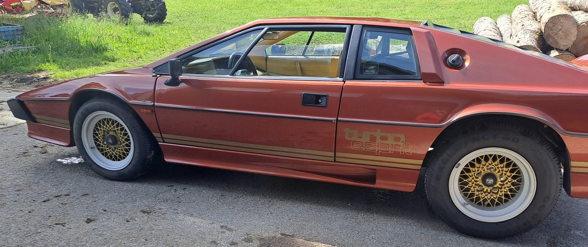 LOTUS ESPRIT
