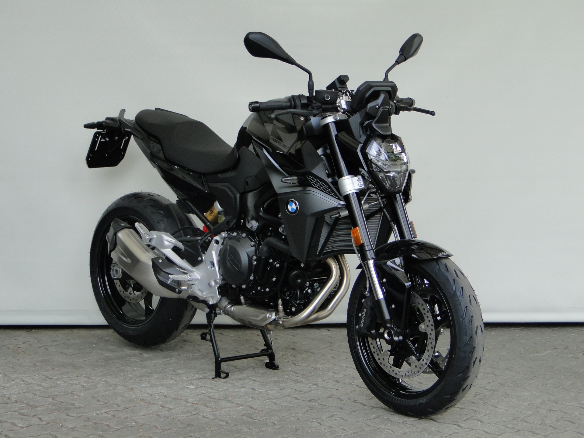 BMW F 900 R A2 Triple Black-image-2
