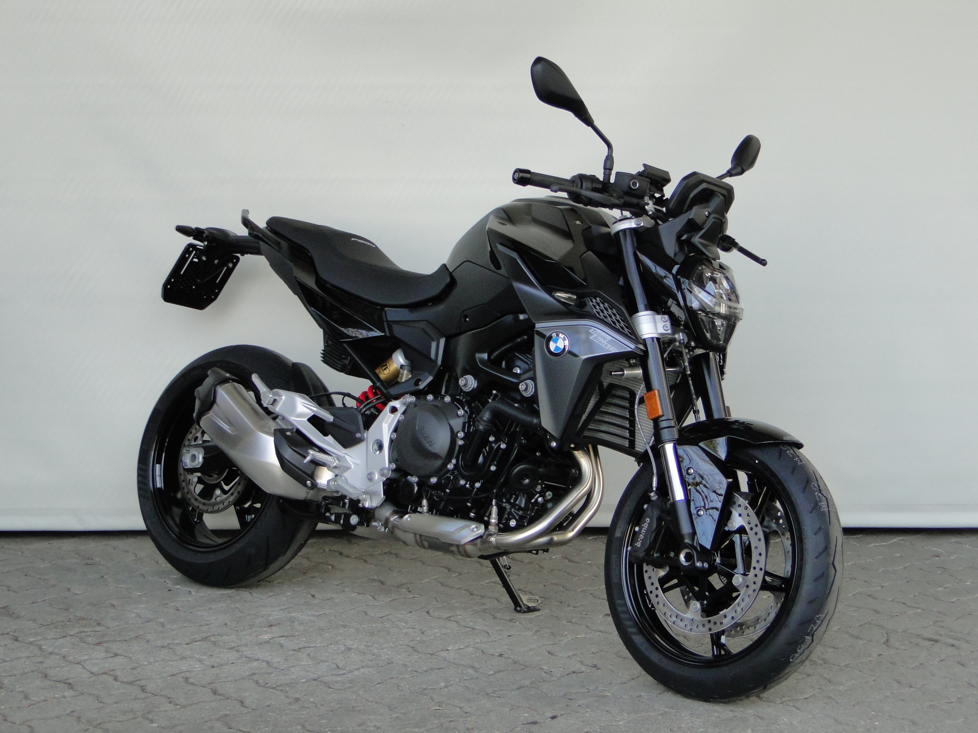 BMW F 900 R A2 Triple Black-image-2