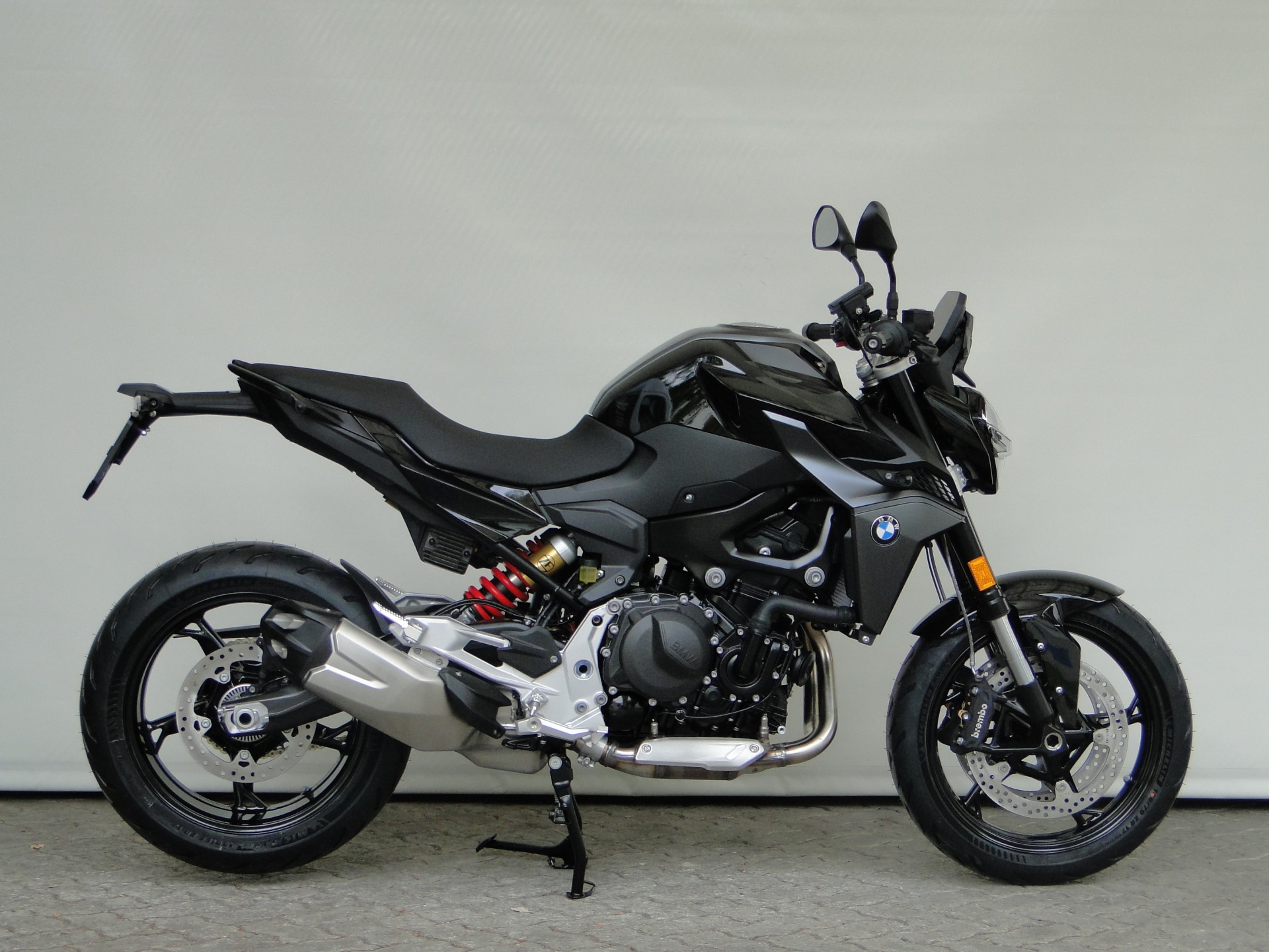 BMW F 900 R A2 Triple Black-image-1