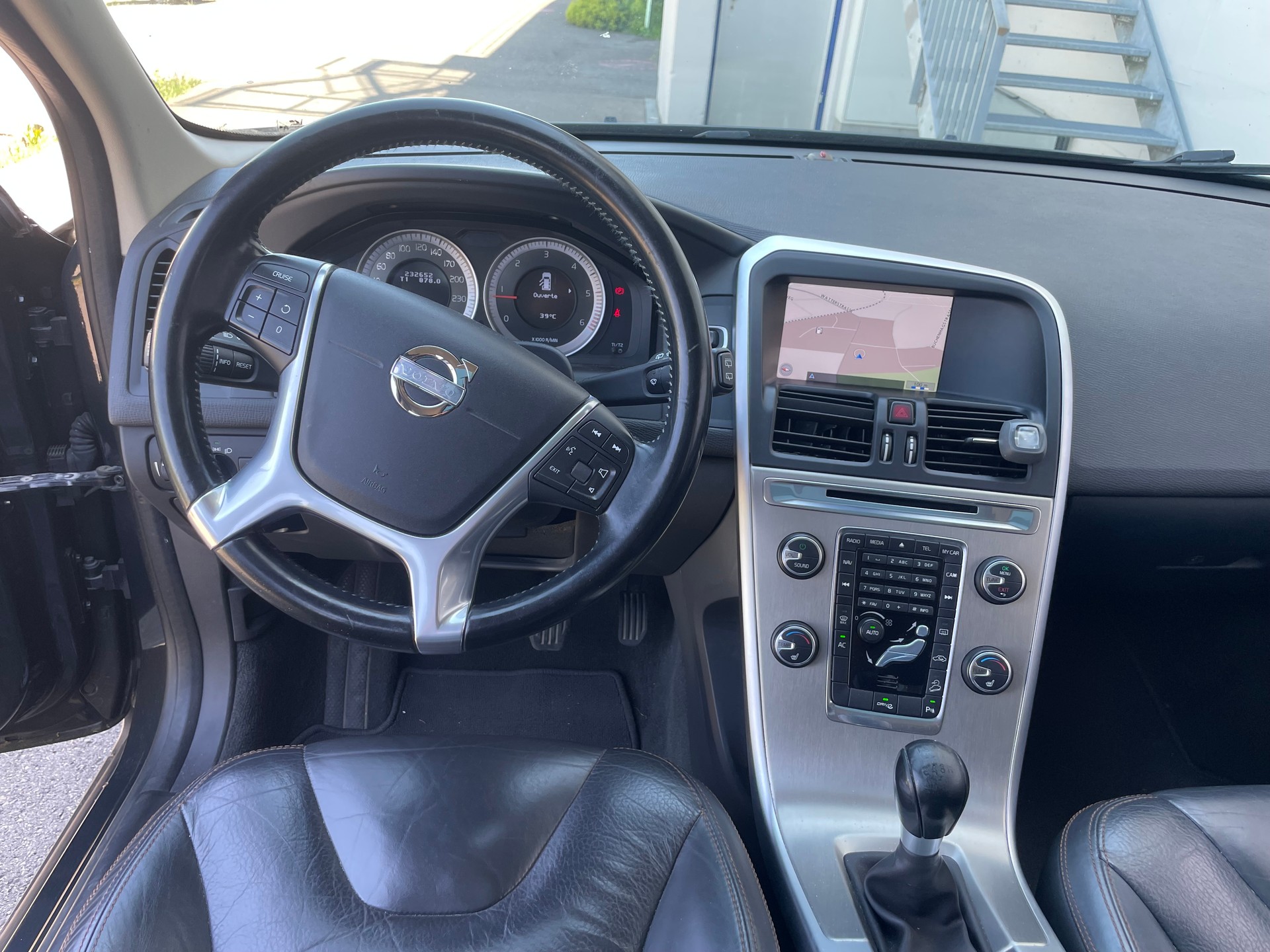 VOLVO XC60 D3 AWD R-Design-image-7