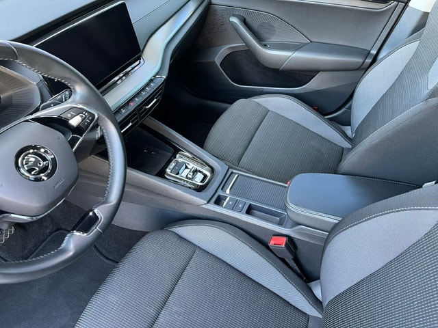 SKODA Octavia Combi 2.0 TSI Ambition DSG 4x4-image-20