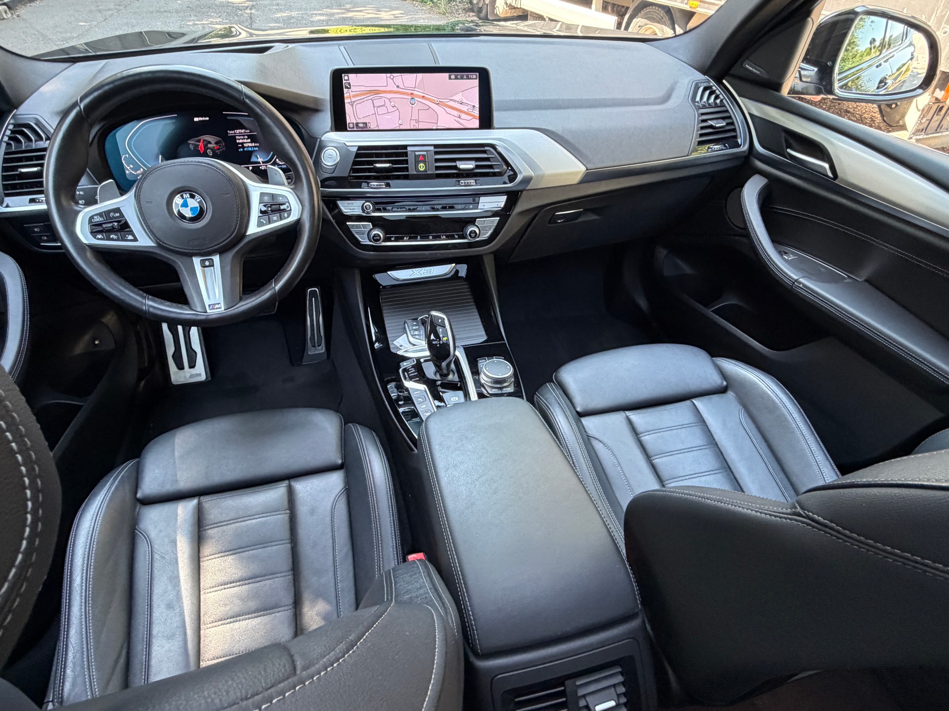 BMW X3 xDrive 30e M Sport-showroom-element-2