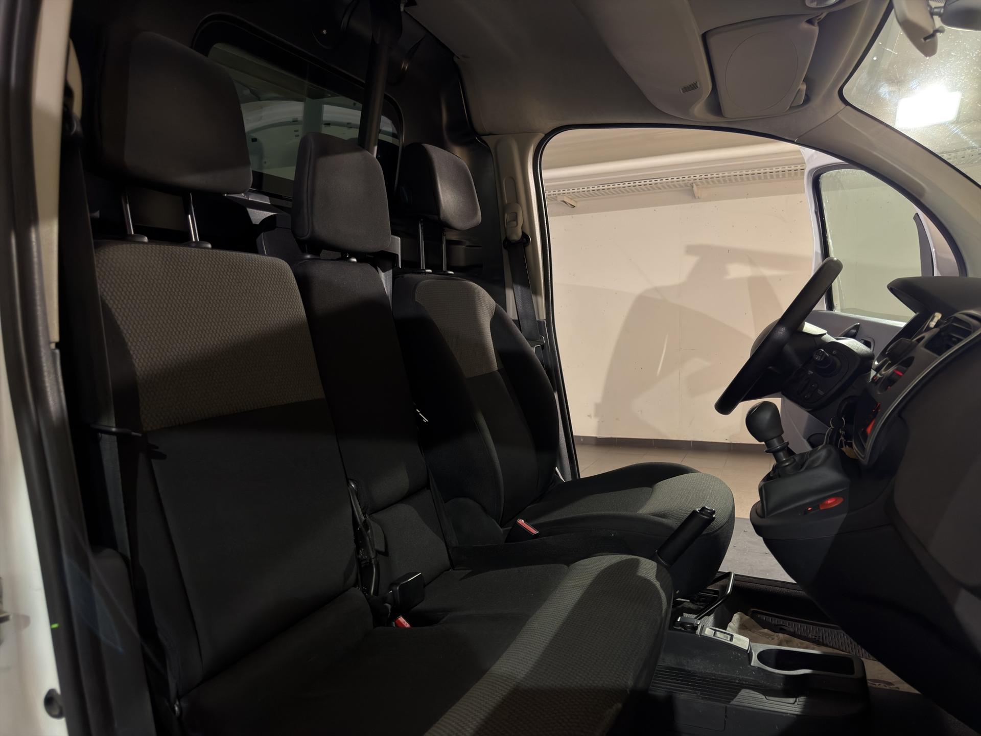 RENAULT Kangoo Medium dCi 95 ENERGY Business-image-19