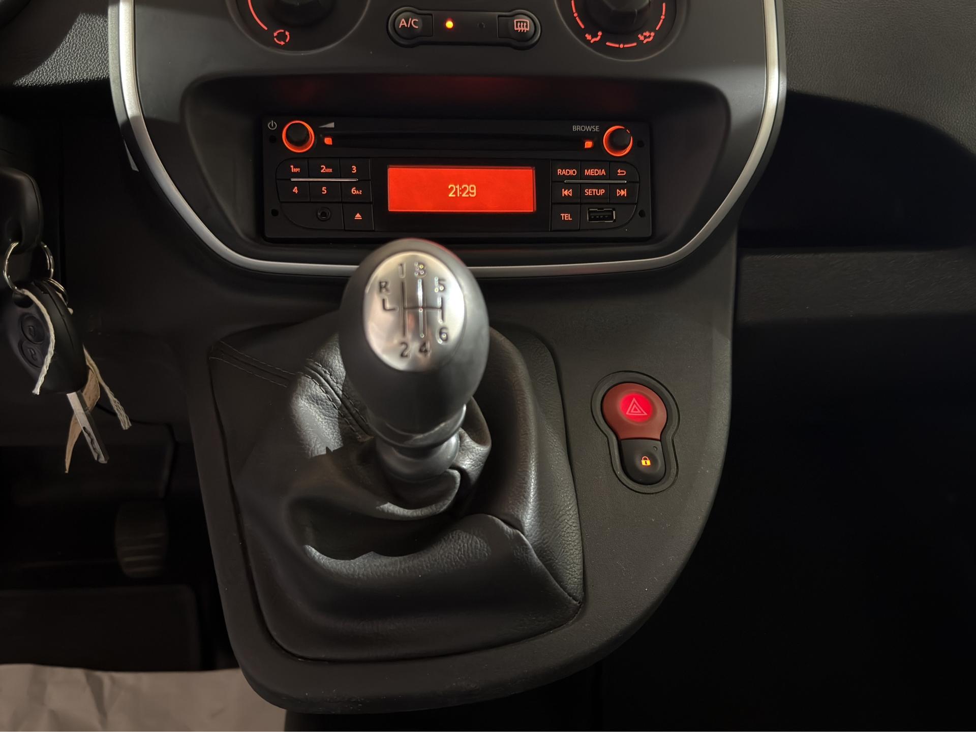 RENAULT Kangoo Medium dCi 95 ENERGY Business-image-11