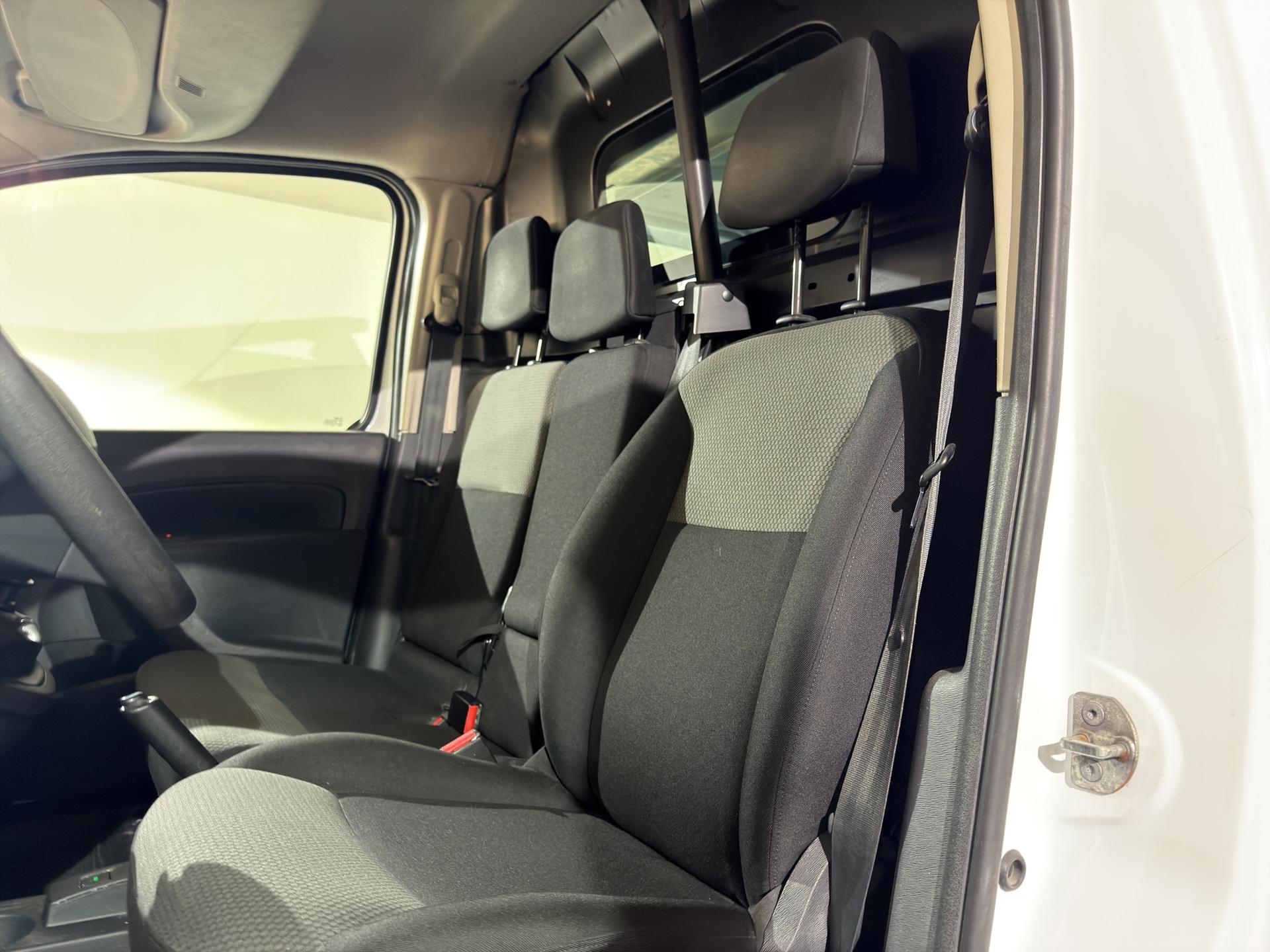 RENAULT Kangoo Medium dCi 95 ENERGY Business-image-18