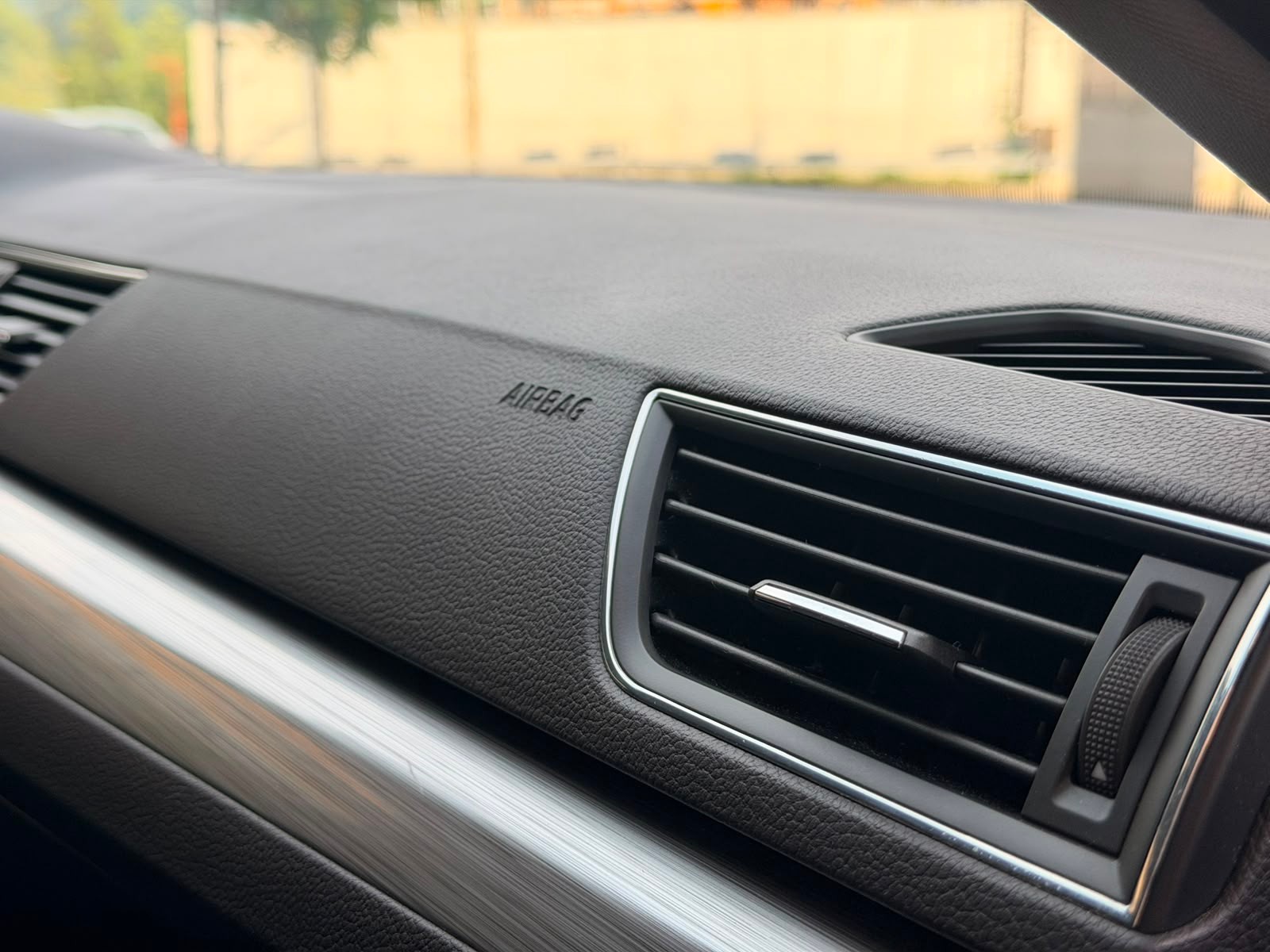 SKODA Superb Combi 2.0 TDi Ambition 4x4 DSG-image-27