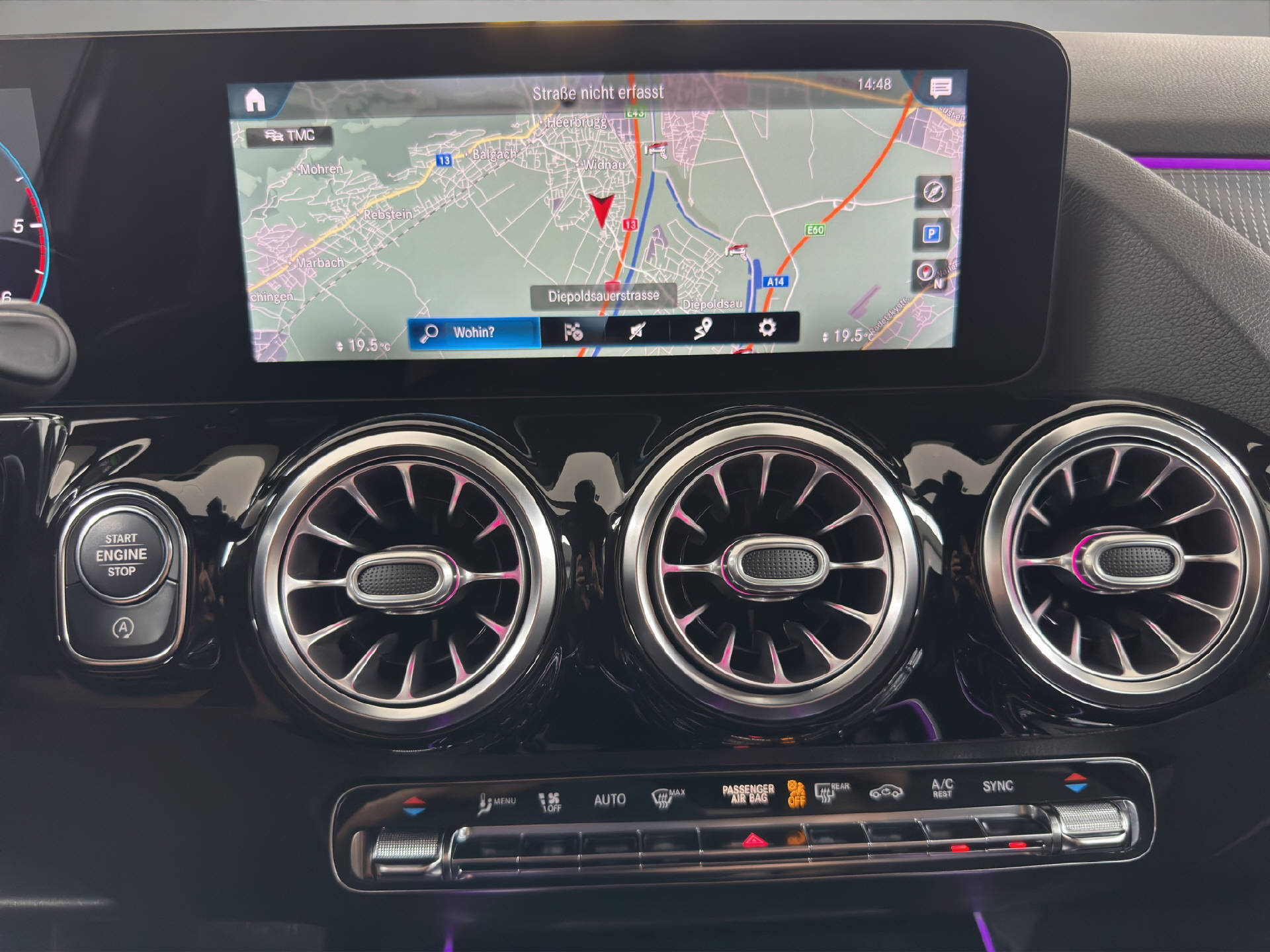 MERCEDES-BENZ GLA 220 d Progressive 4matic-image-8