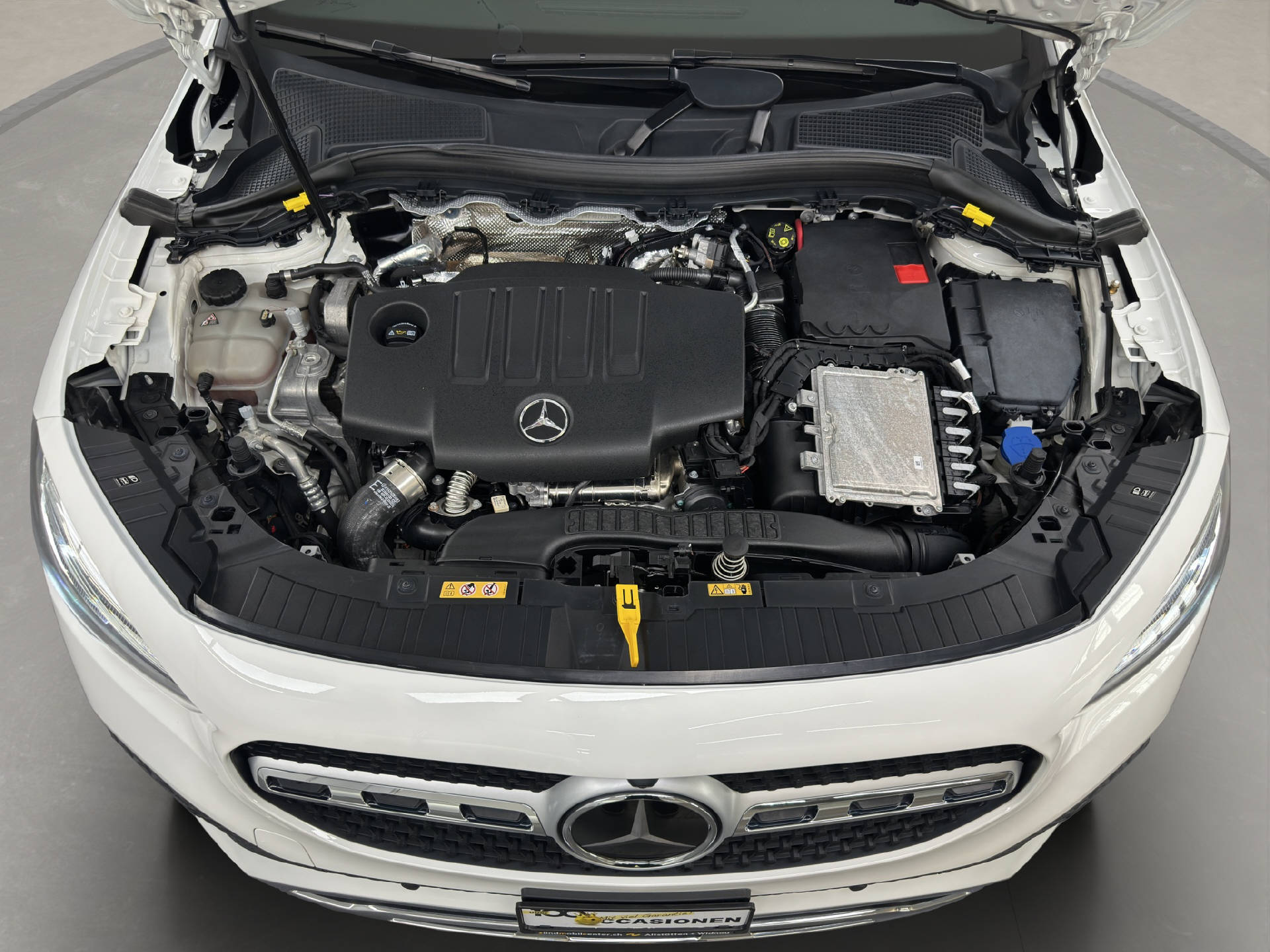 MERCEDES-BENZ GLA 220 d Progressive 4matic-image-13