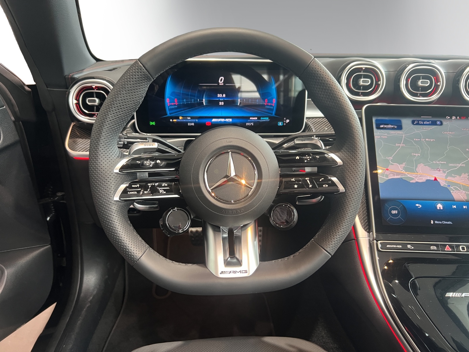 MERCEDES-BENZ CLE AMG 53 Cabrio 4Matic+ 9G-Tronic-image-12