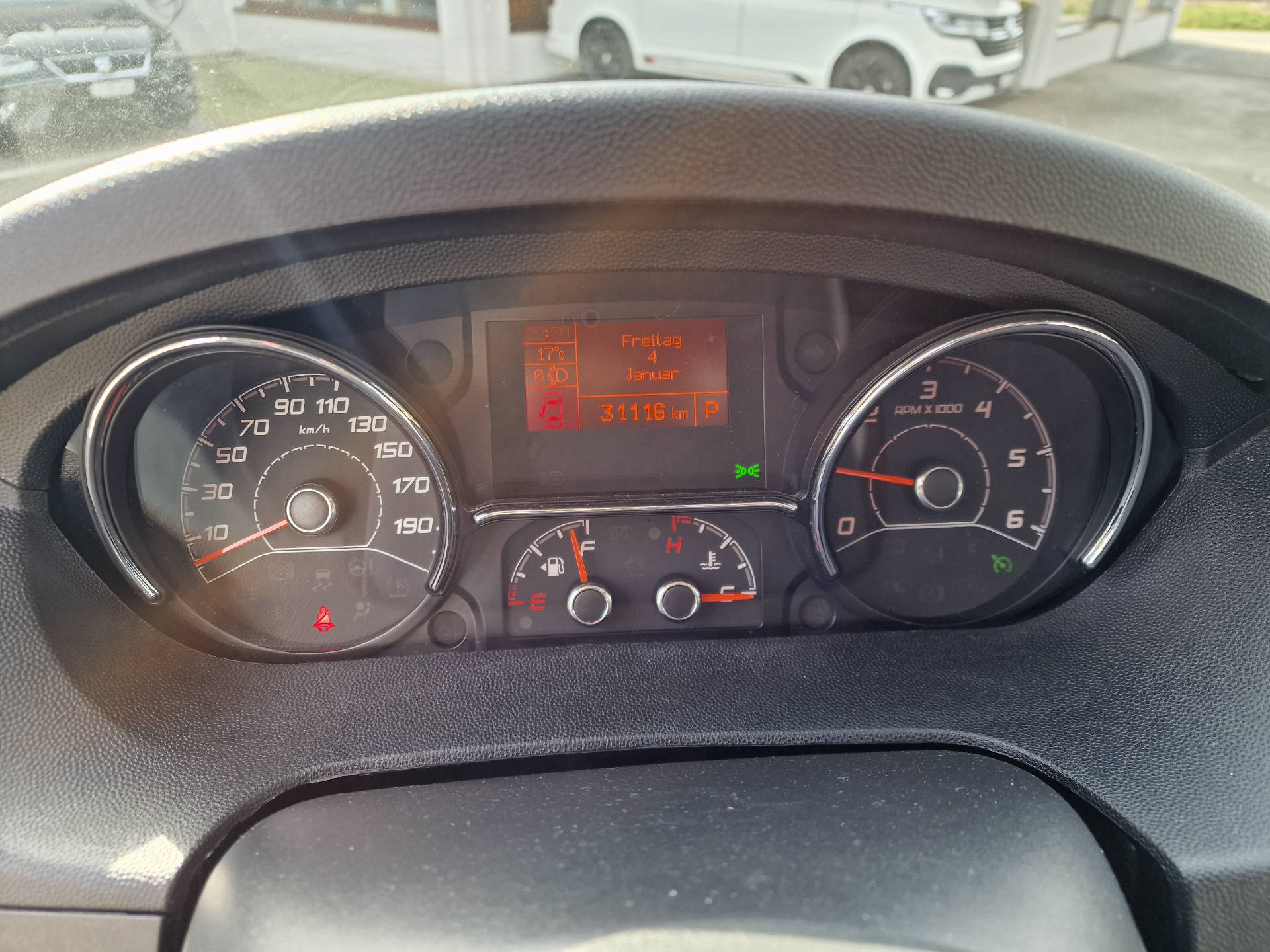 FIAT Carado T338+-image-9