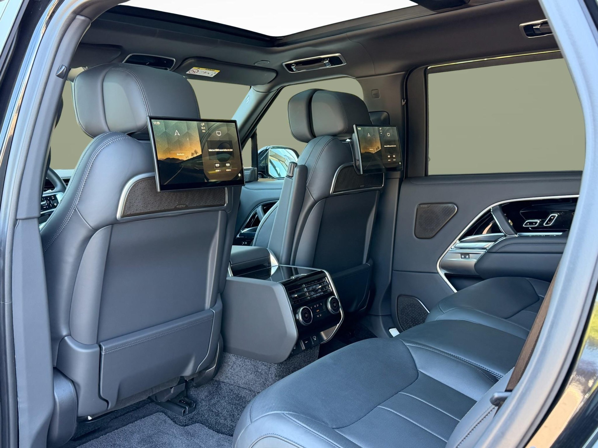 LAND ROVER Range Rover 4.4 V8 Autobiography LWB-image-18
