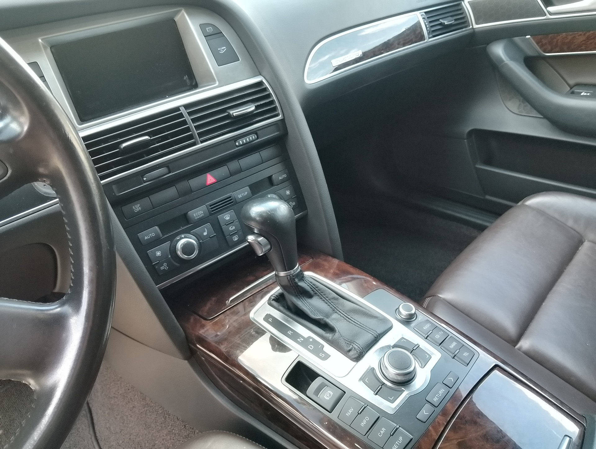 AUDI A6 allroad 3.2 FSI quattro-image-13
