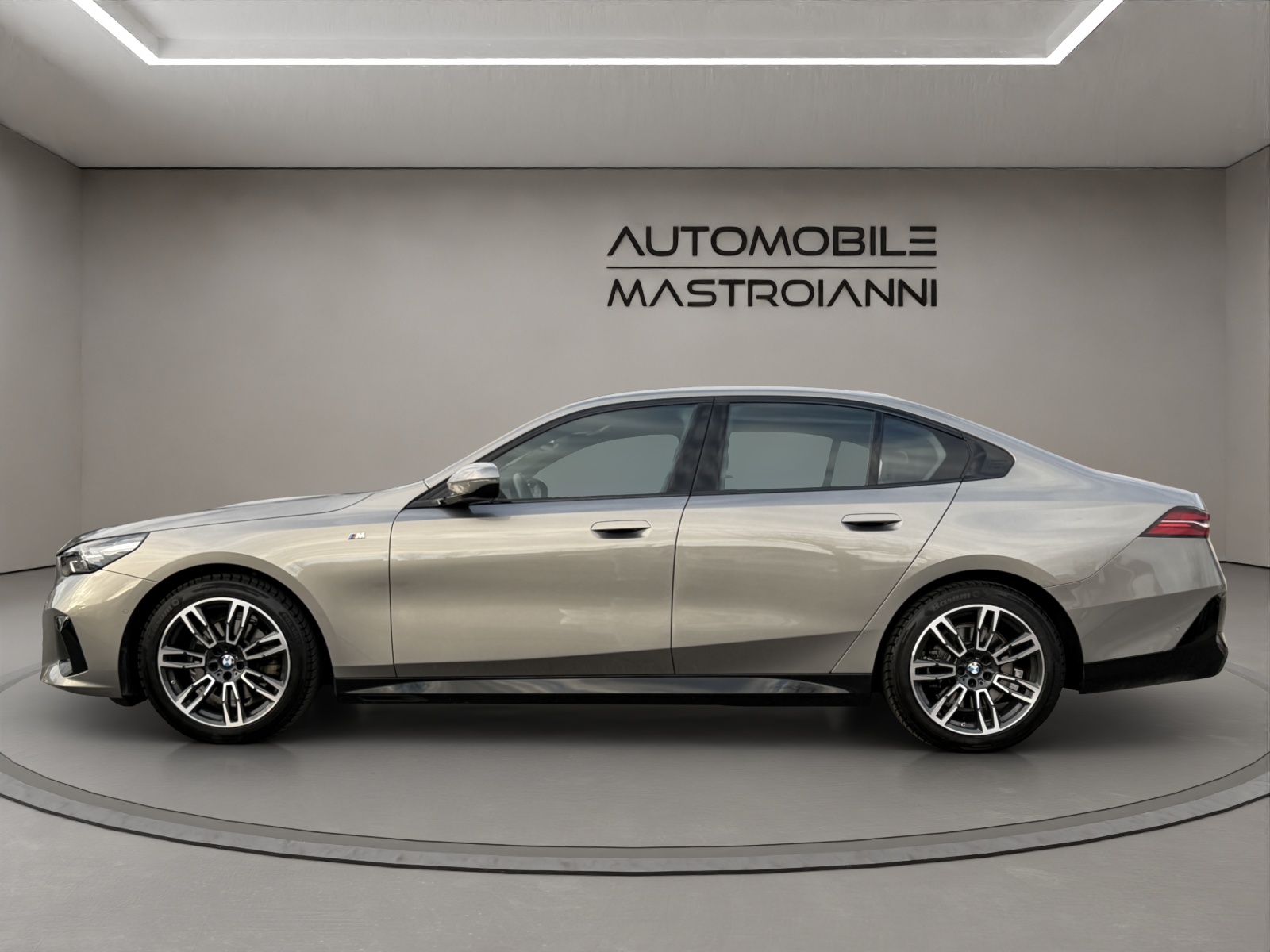 BMW 520d 48V M Sport Steptronic-showroom-element-3