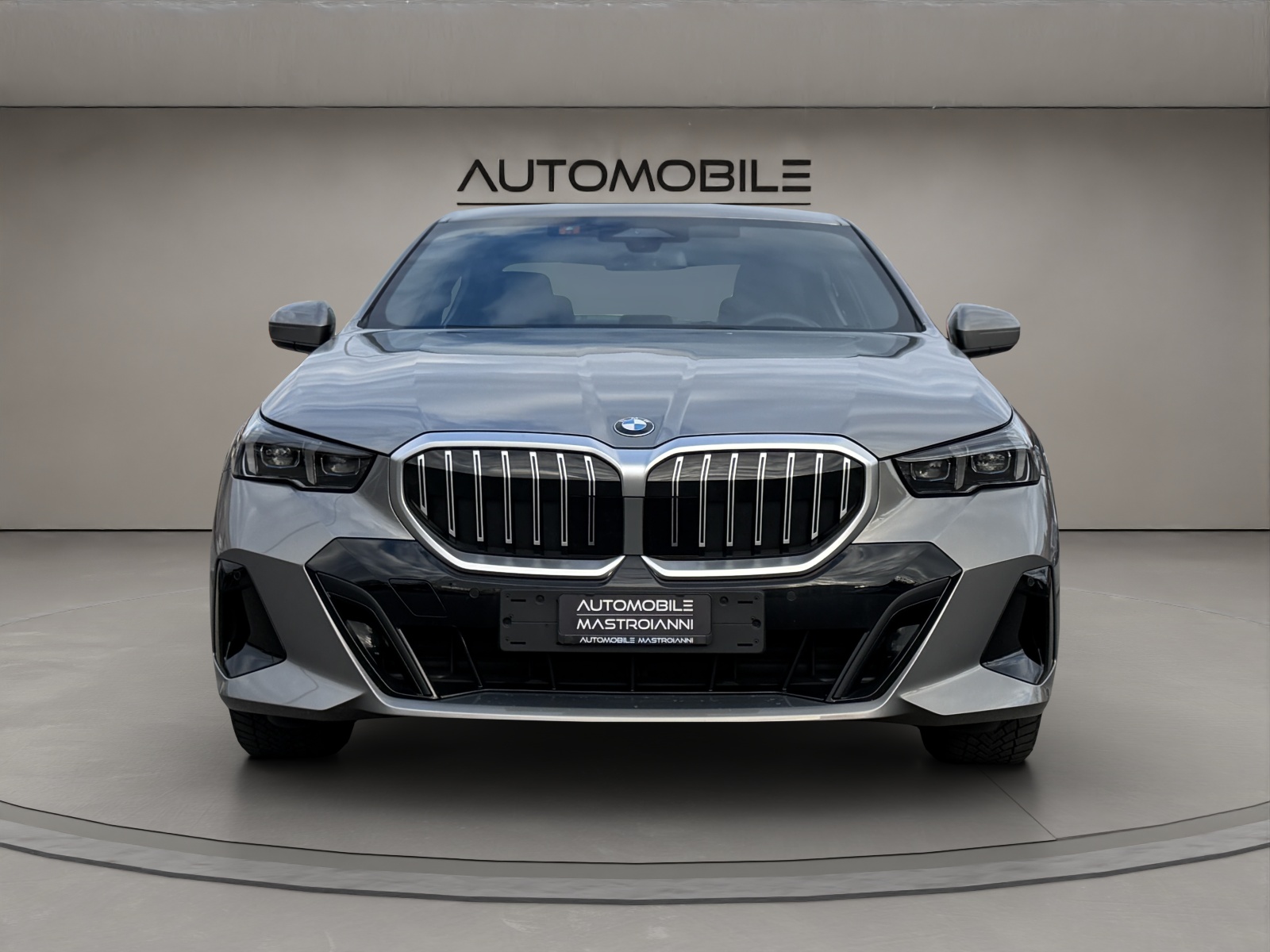 BMW 520d 48V M Sport Steptronic-showroom-element-1