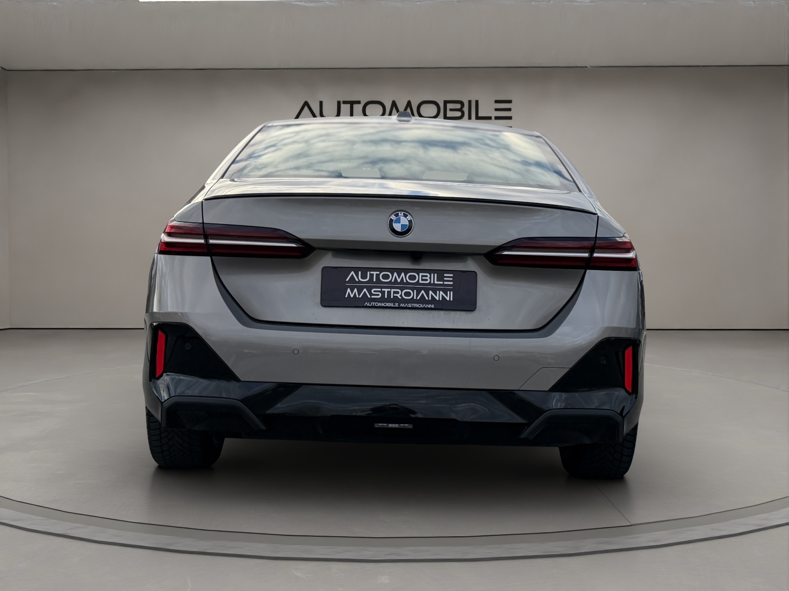 BMW 520d 48V M Sport Steptronic-image-5
