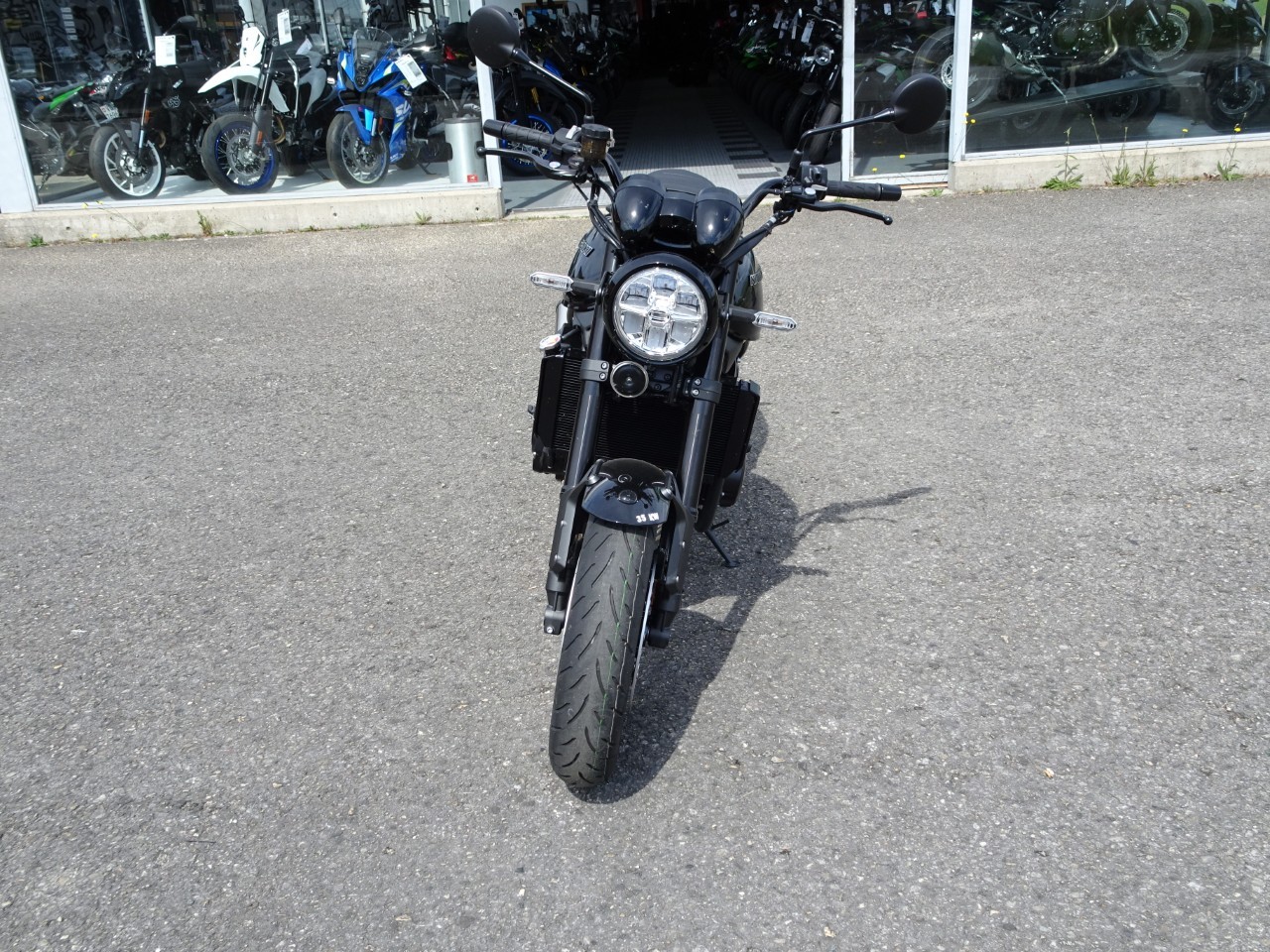 KAWASAKI Z 900 RS (35kW)-image-2