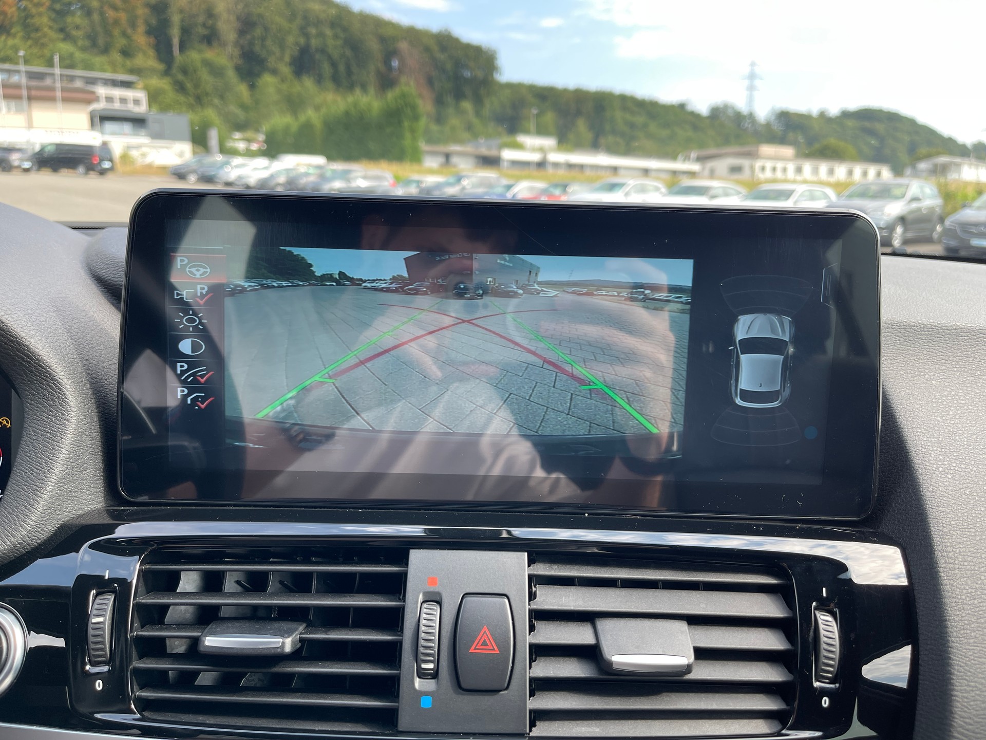 BMW X4 xDrive 20i Steptronic-image-10