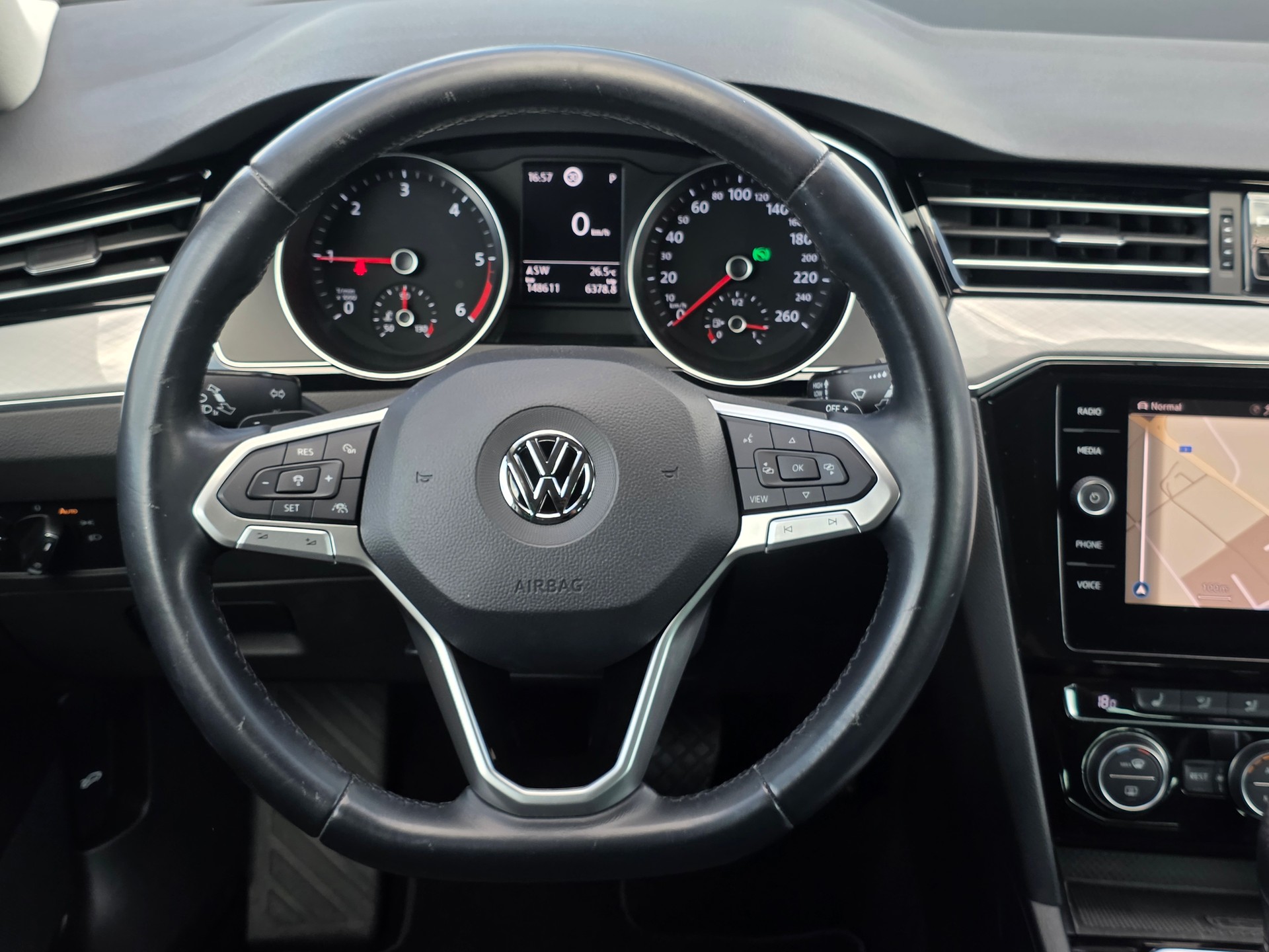 VW Passat Variant 1.6 TDI Business DSG * CH-Fahrzeug * Frisch ab MFK * Anhängerkupplung *-image-15