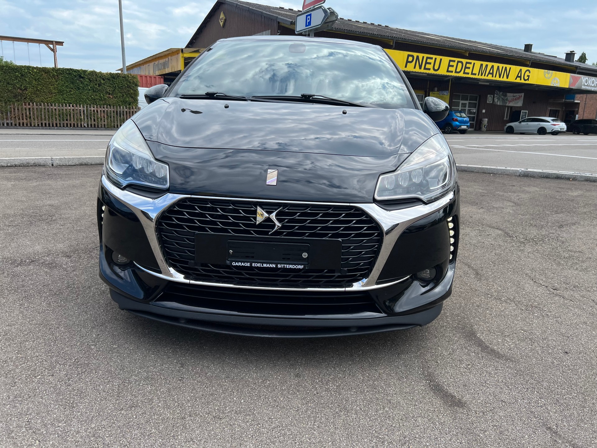 DS AUTOMOBILES DS 3 1.6 THP Performance Black Spezial-showroom-element-3