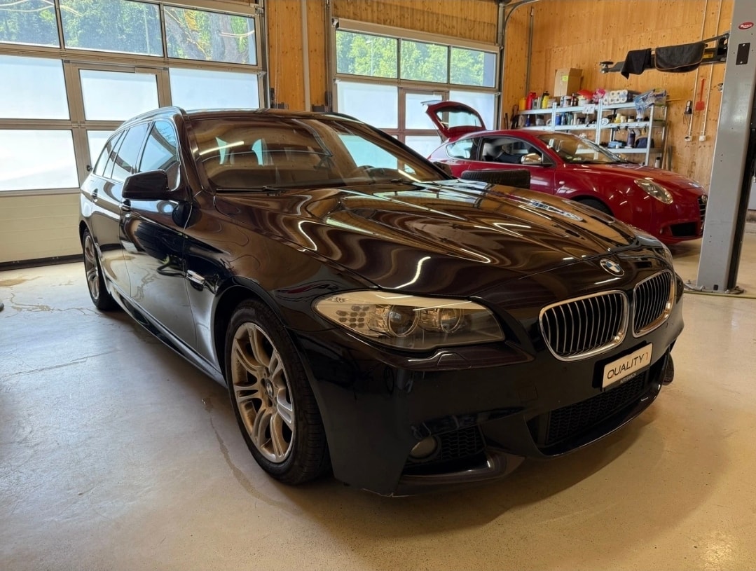 BMW 535i Touring Steptronic-showroom-element-2