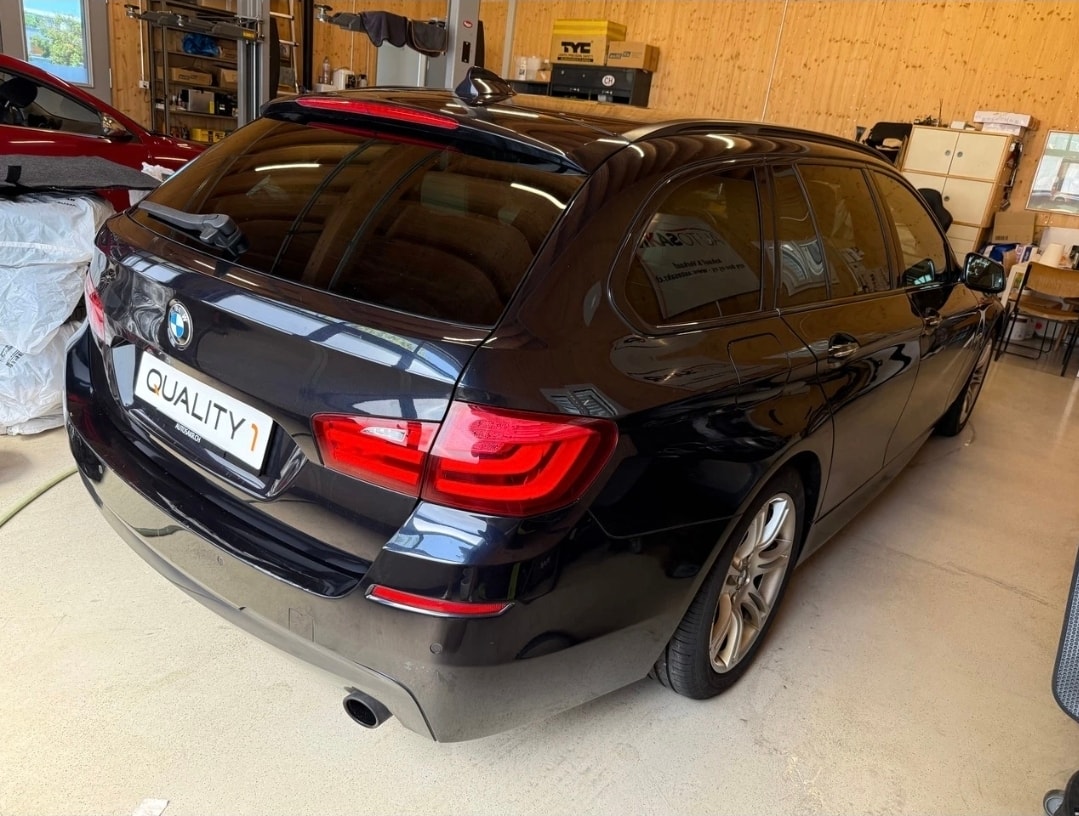 BMW 535i Touring Steptronic-showroom-element-3