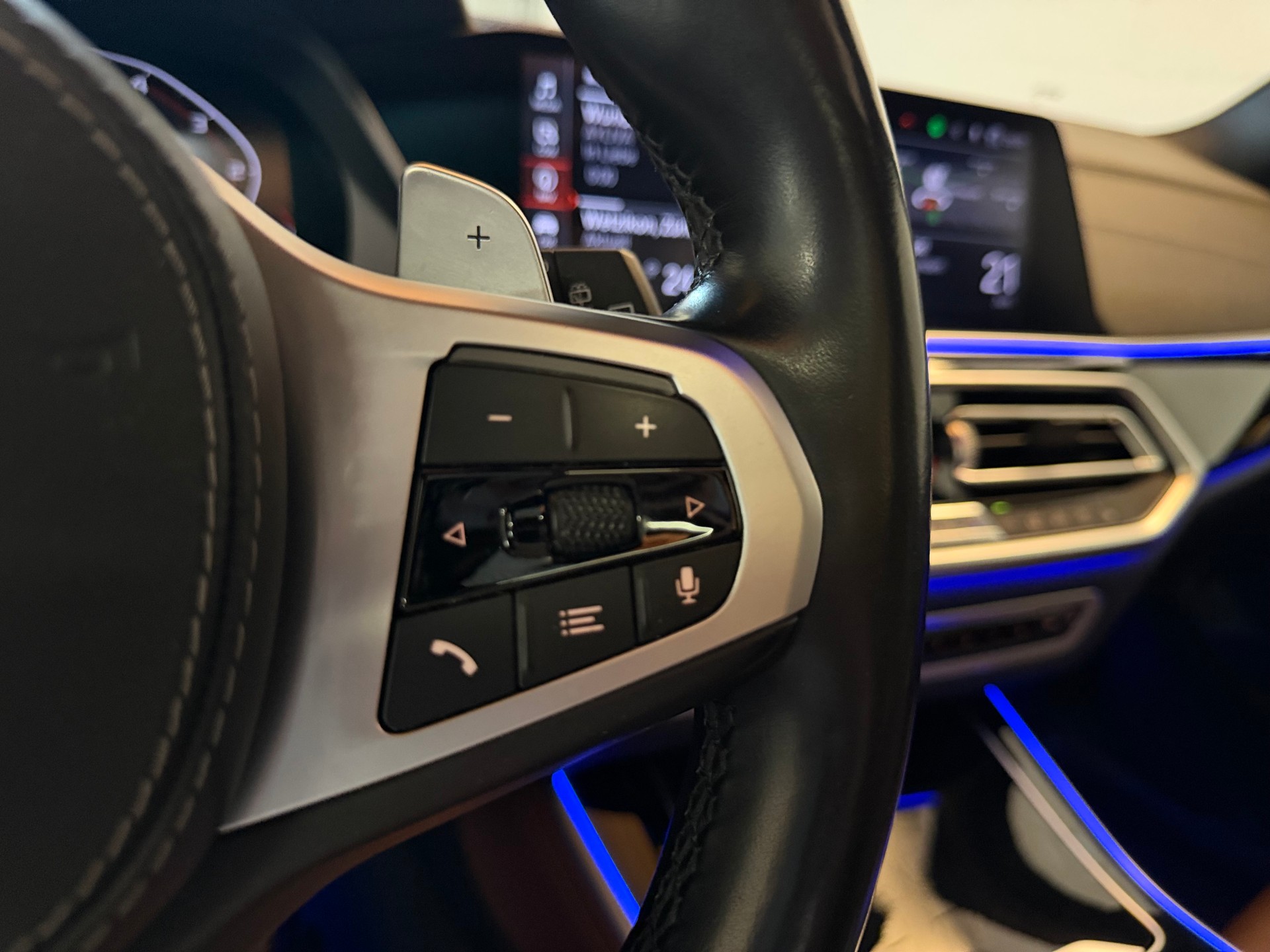 BMW X5 xDrive M50d Steptronic-image-21
