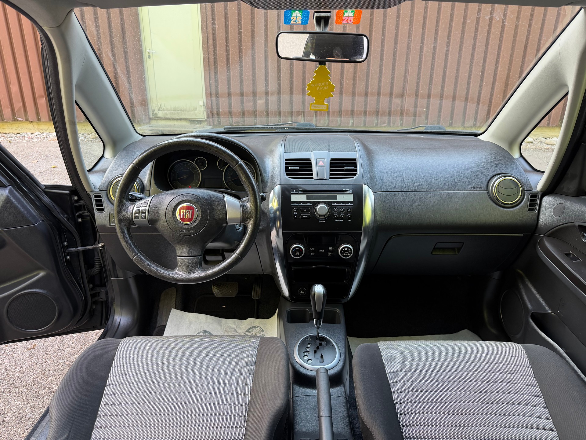 FIAT Sedici 1.6 2WD Dynamic Automatic-image-7