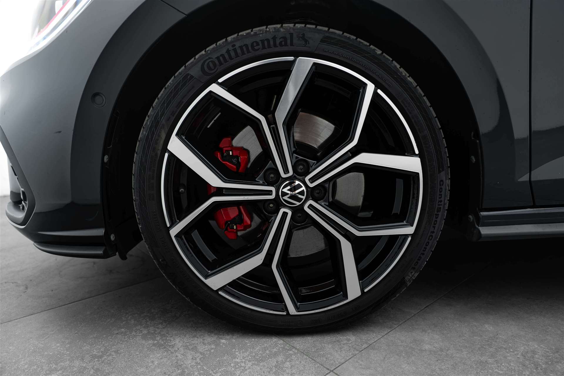 VW VW Polo 2.0 TSI GTI DSG Pano & Alcantara!-image-5