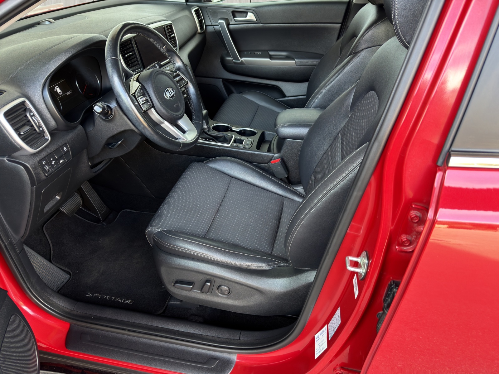 KIA Sportage 1.6CRDi Mild Hybrid Black Edition 4WD DCT-image-11